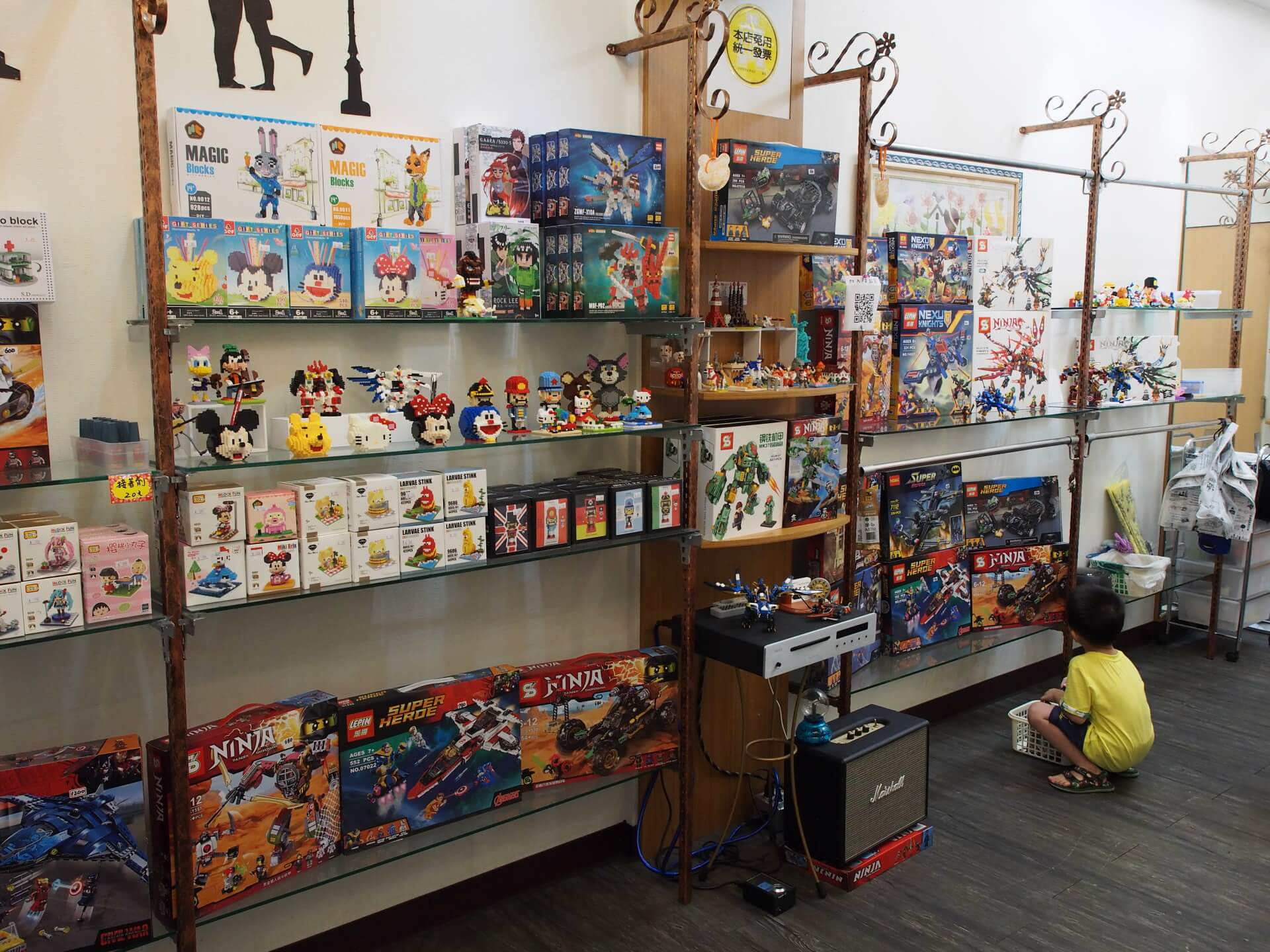積木工房店內展示架