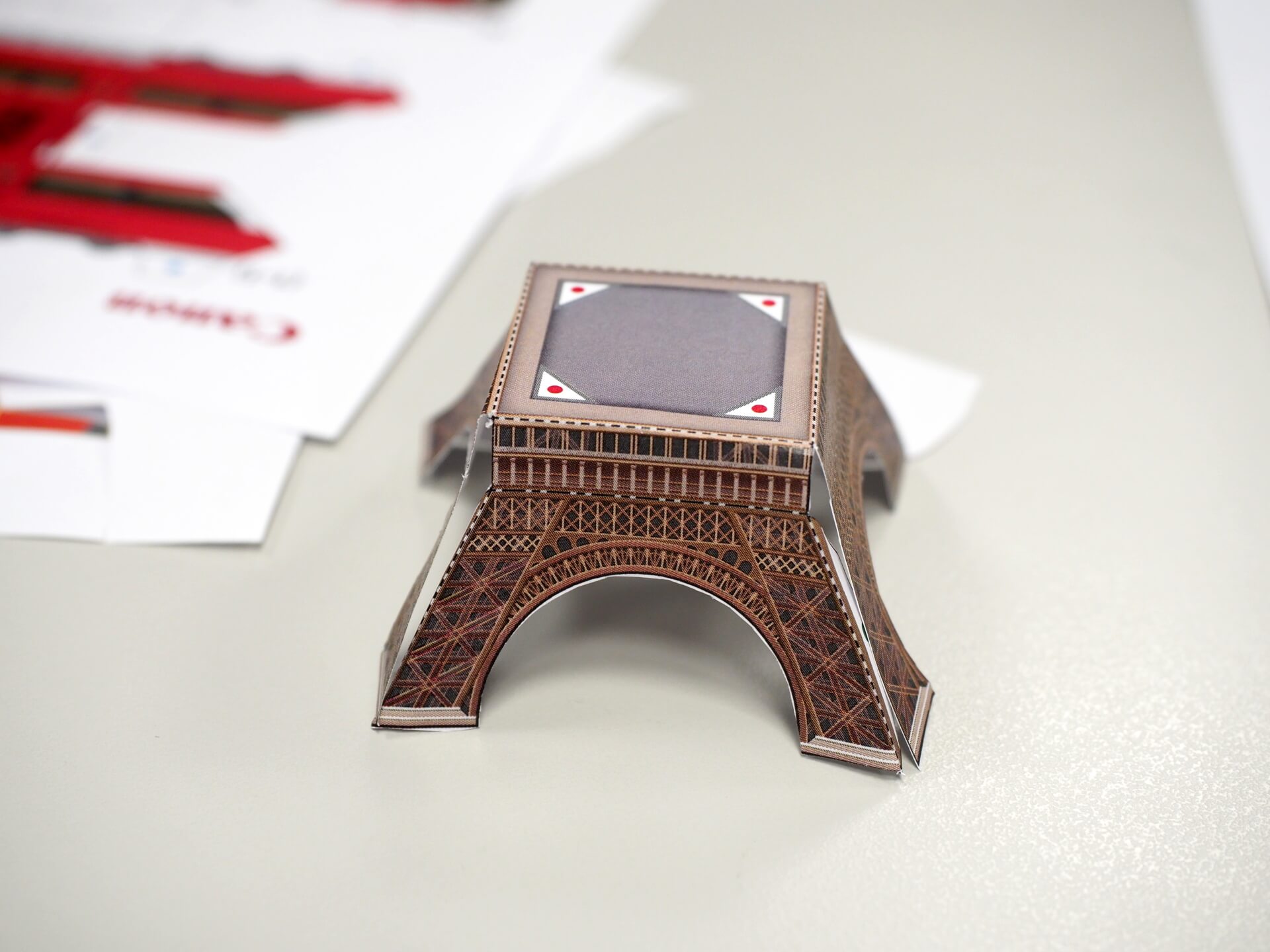 巴黎鐵塔紙模型