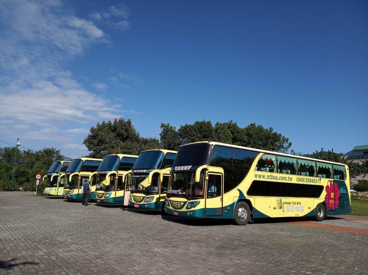 均頭國小交通車