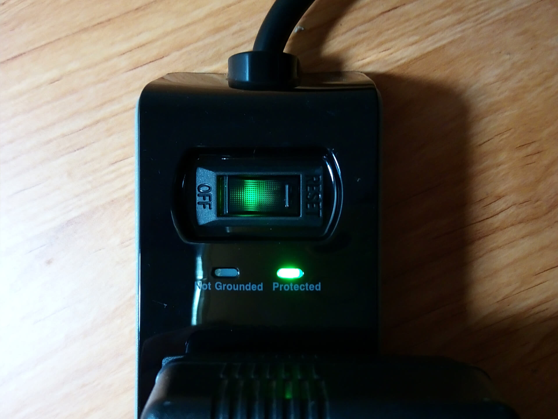 未接地燈號熄滅