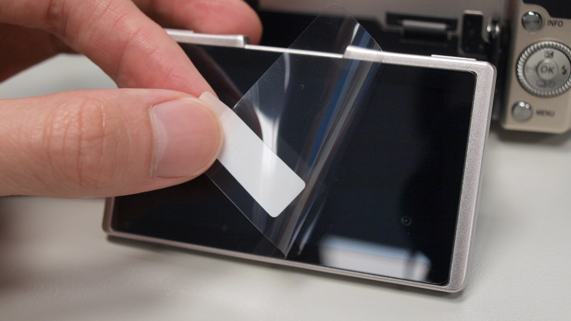 camera-screen-protector-diy-11