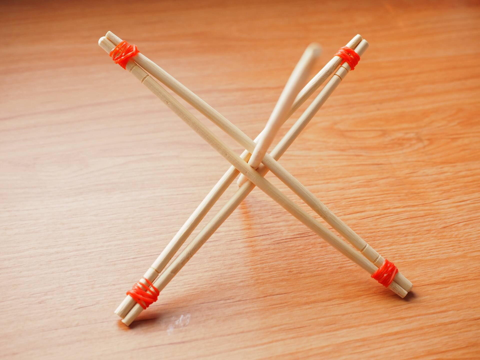 橡皮筋綁竹筷