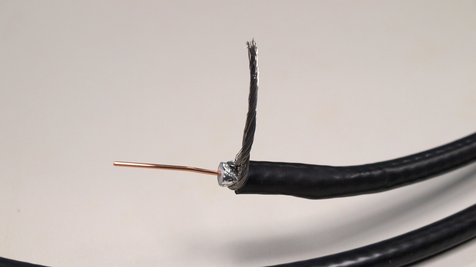 剝去金屬箔與絕緣層