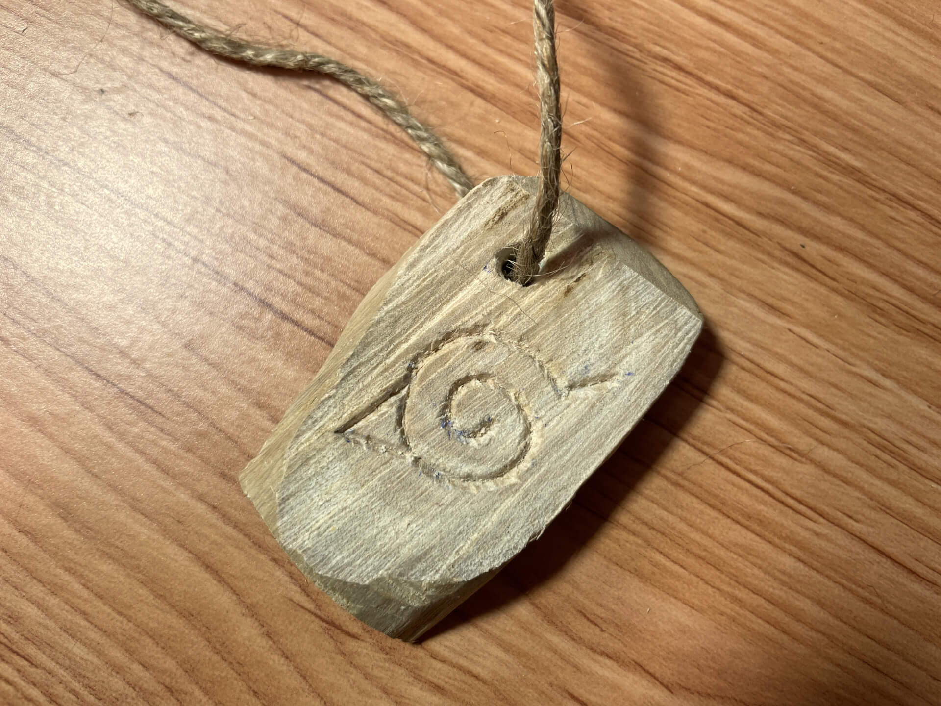 麻繩串木刻木葉標誌