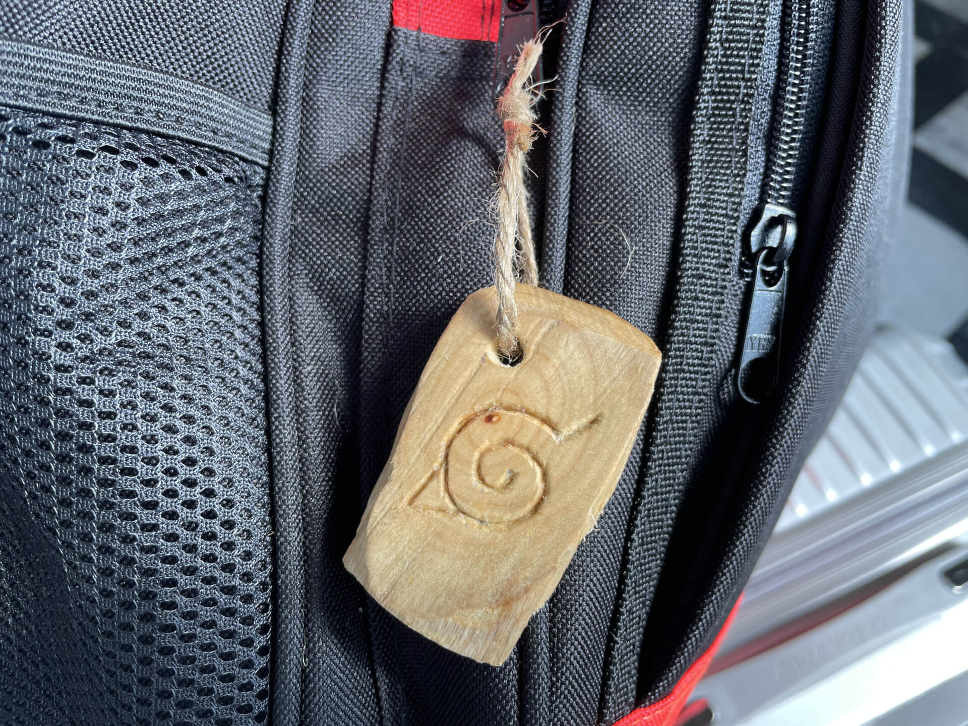 麻繩串木刻木葉標誌