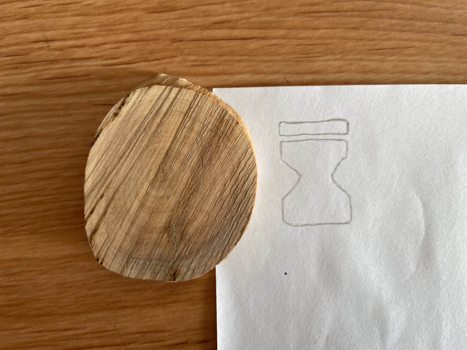 繪製砂忍者村標誌