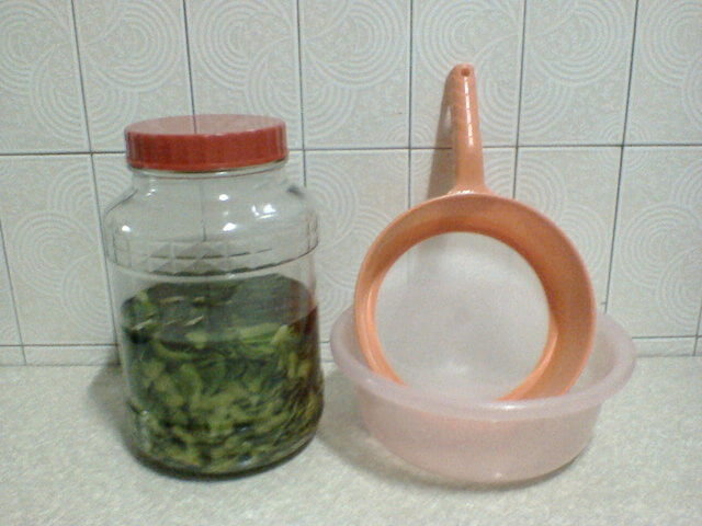 準備過濾檸檬酒精