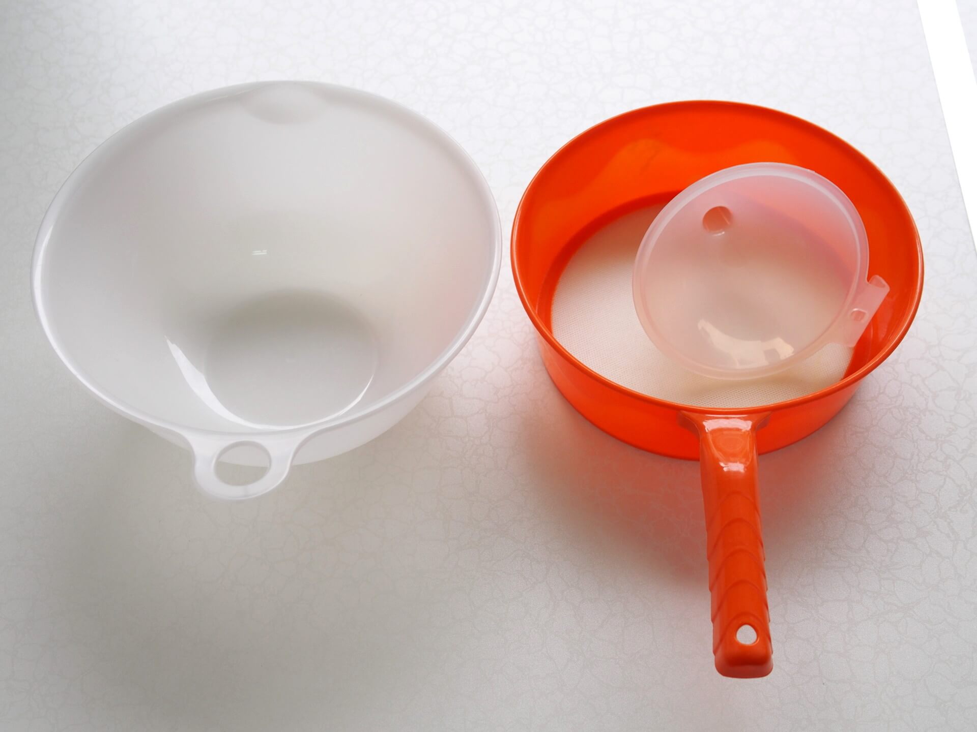 小盆子、濾網與漏斗