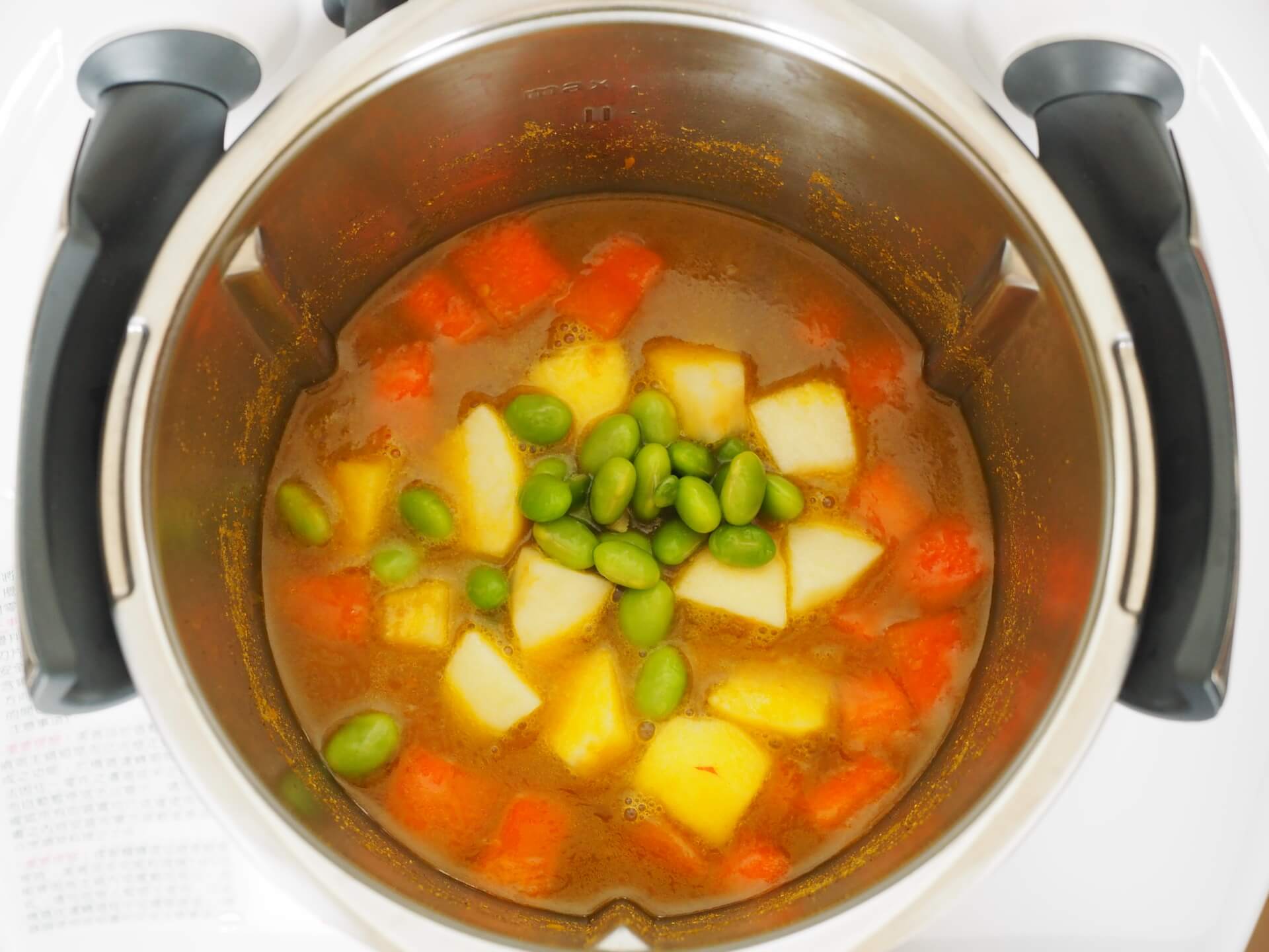 加入蘋果、毛毛豆仁