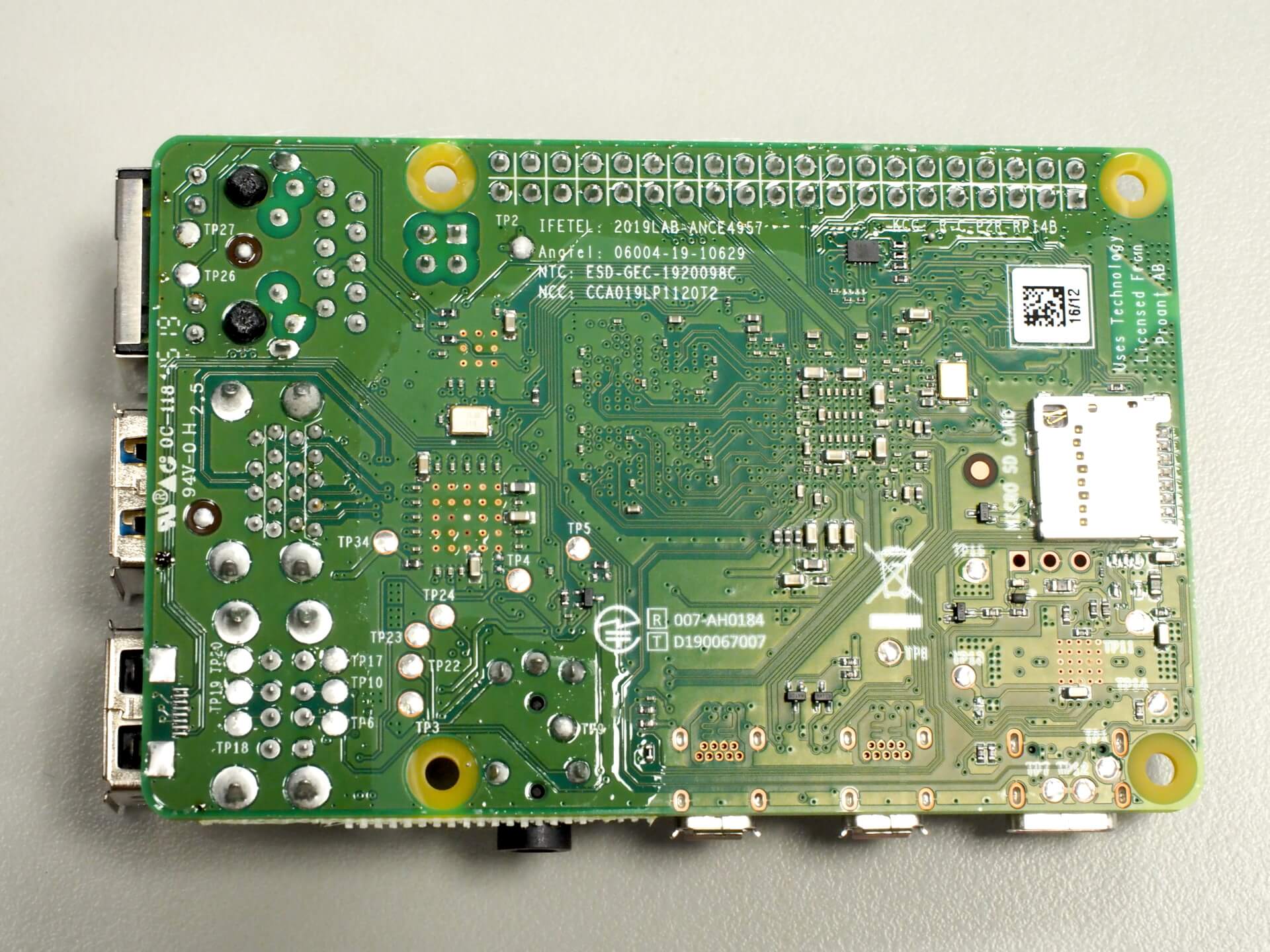 樹莓派 Raspberry Pi 4 Model B 4GB RAM 背面