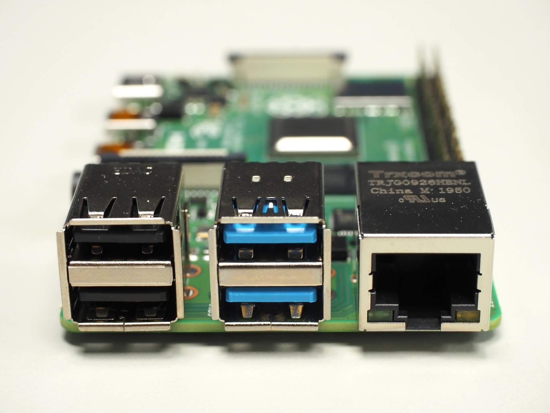 樹莓派 Raspberry Pi 4 Model B 4GB RAM 側面