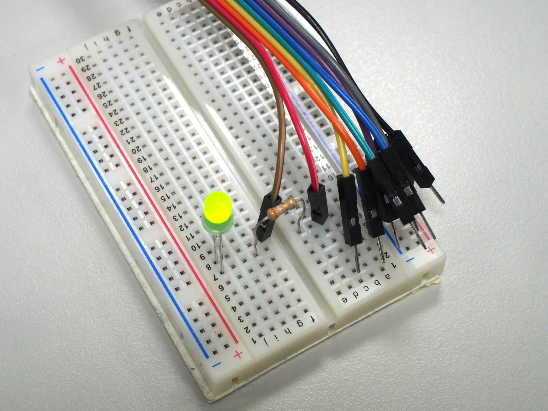 LED 燈與限流電阻