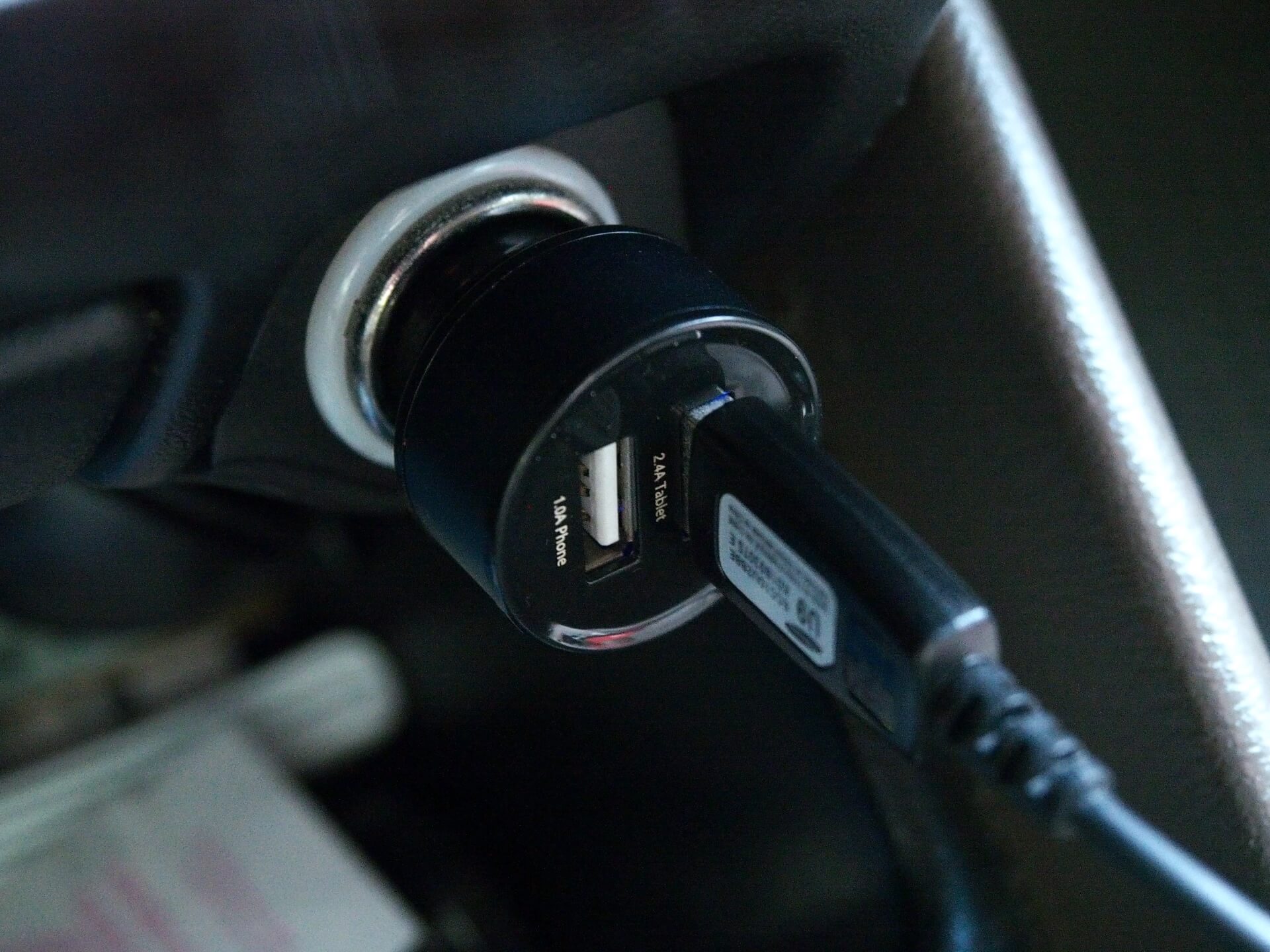 車用 USB 充電器