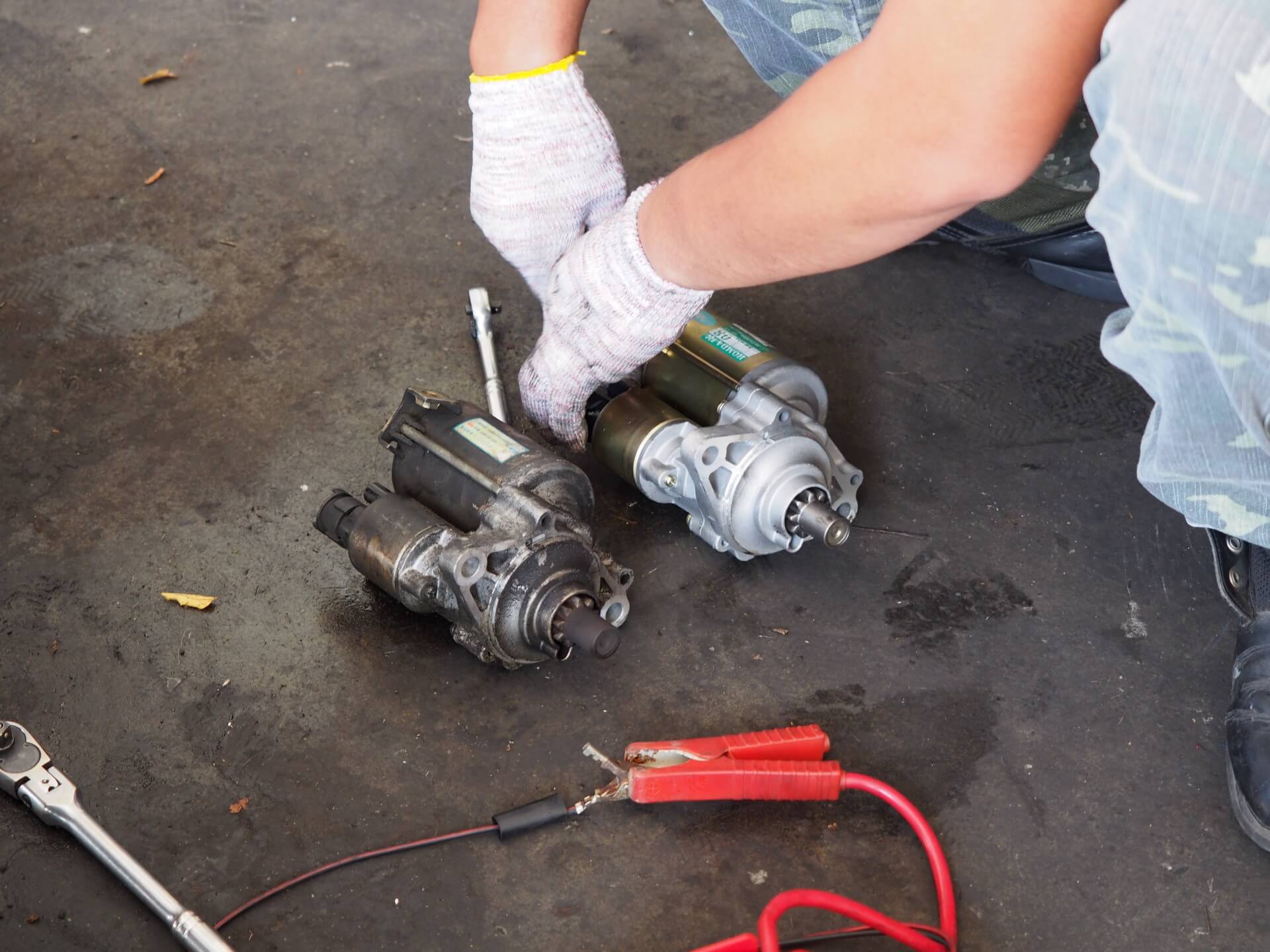 更換汽車啟動馬達