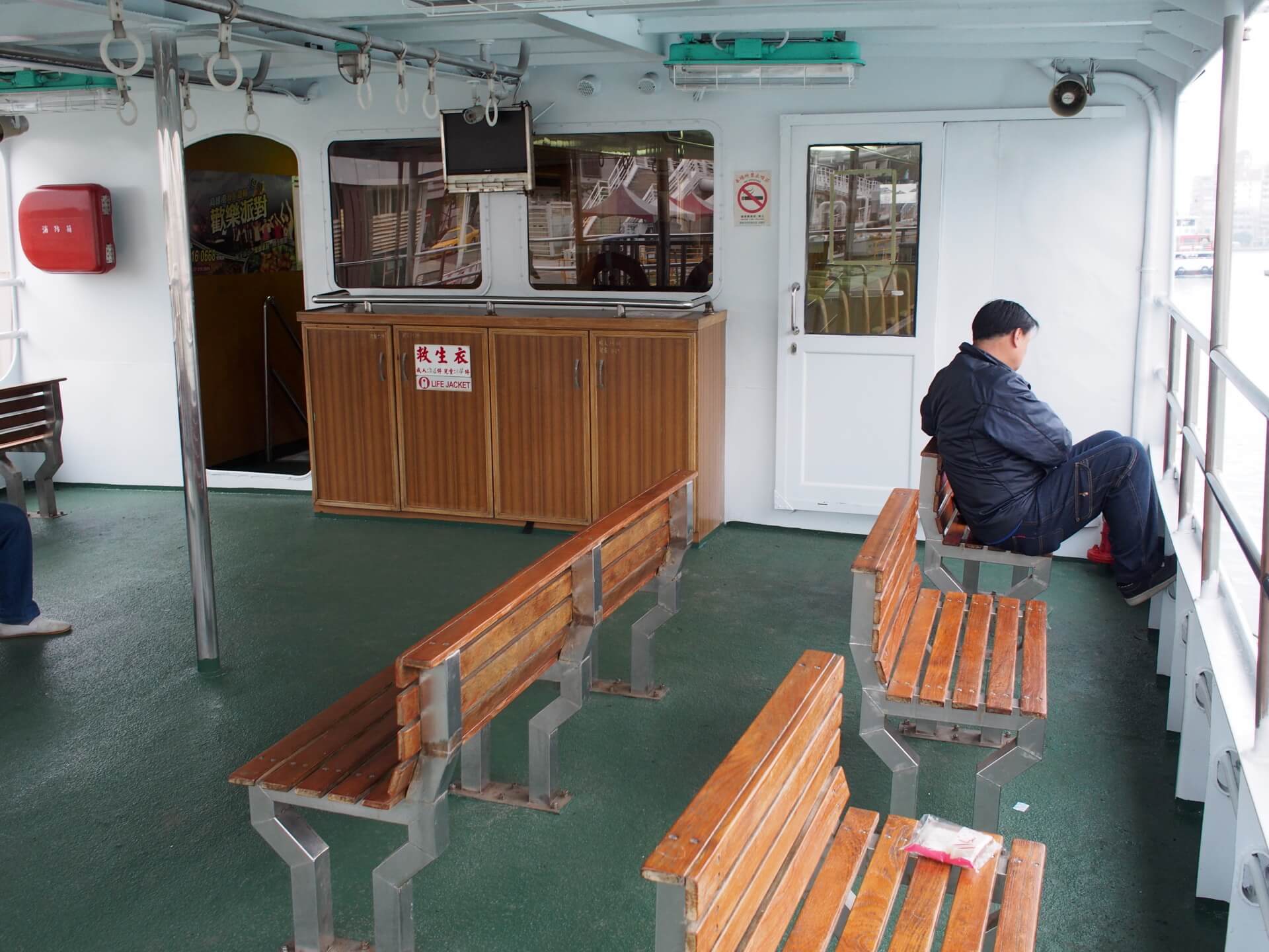 旗津-鼓山渡輪甲板