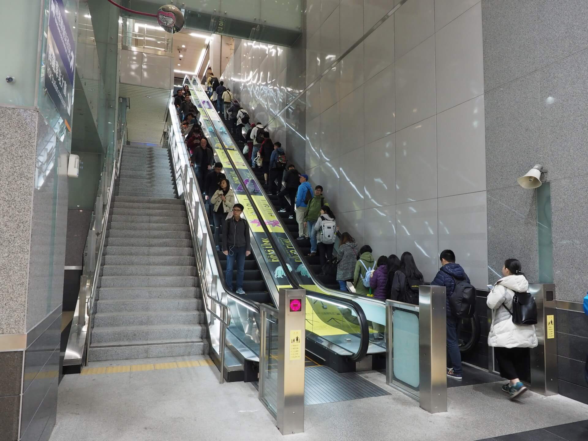 手扶梯