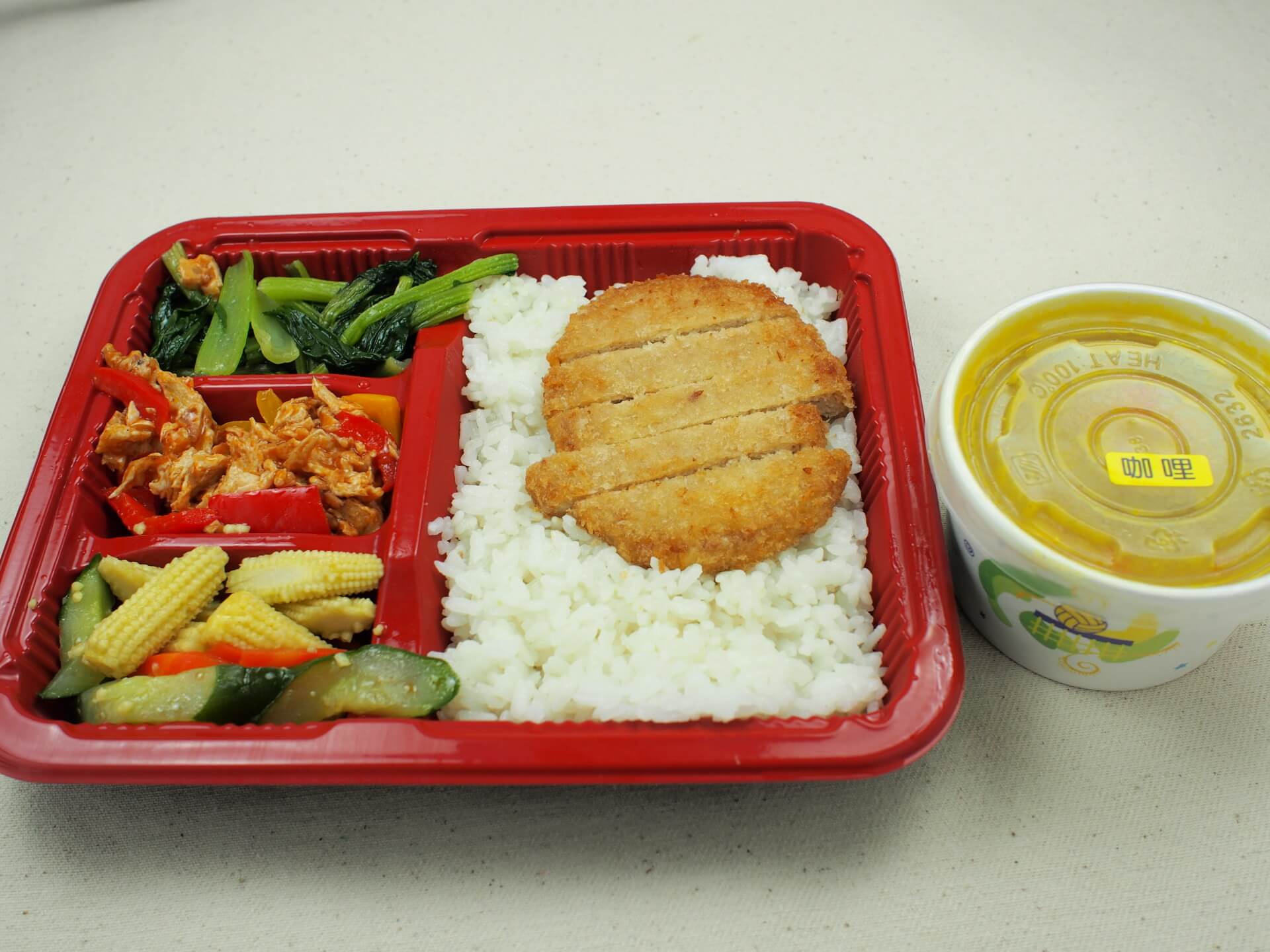 咖哩ㄐㄧ排套餐