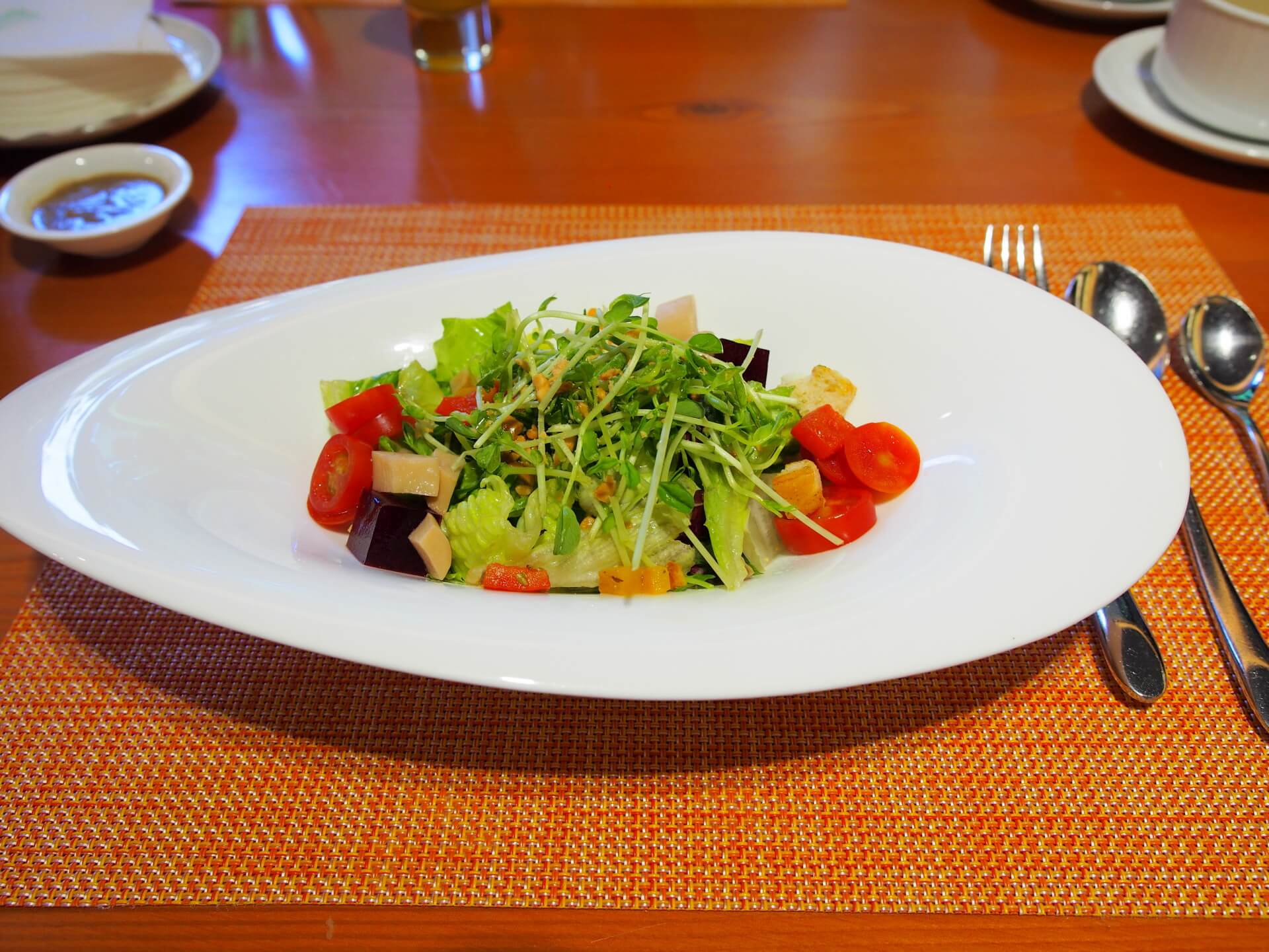 +B 套餐的中式沙拉〈全素〉