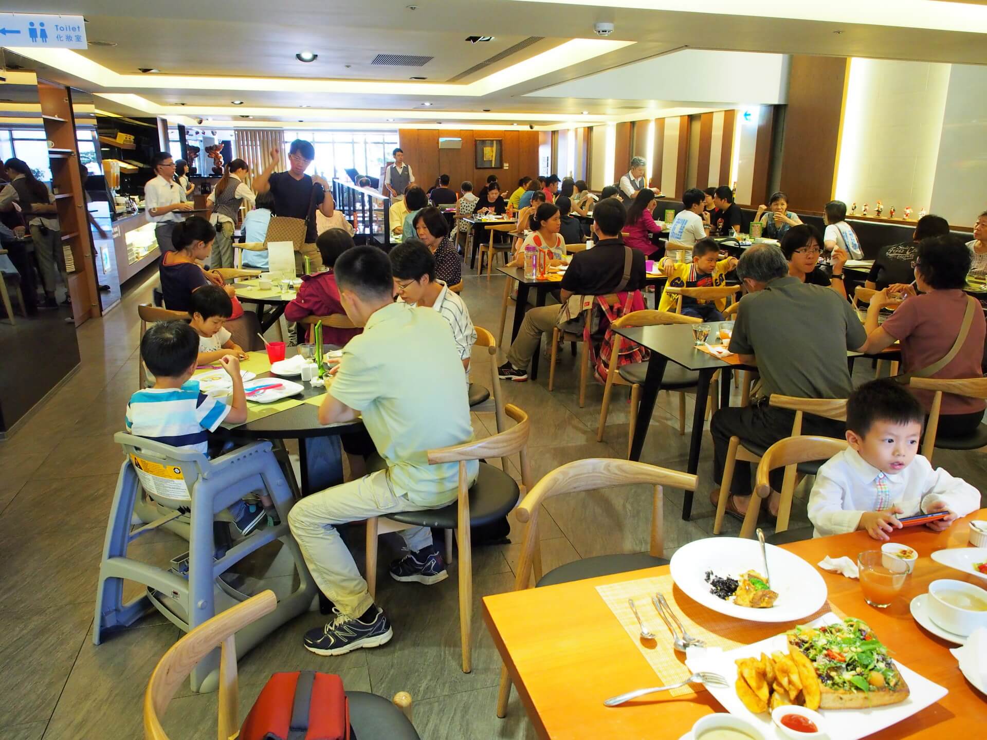 蔬活食堂用餐景象