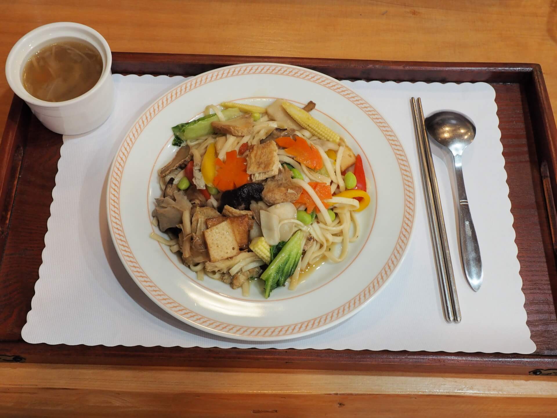 麻油猴頭菇炒麵