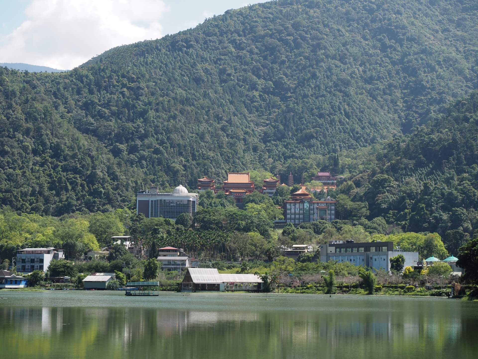 一貫道天元佛院(龍穴)