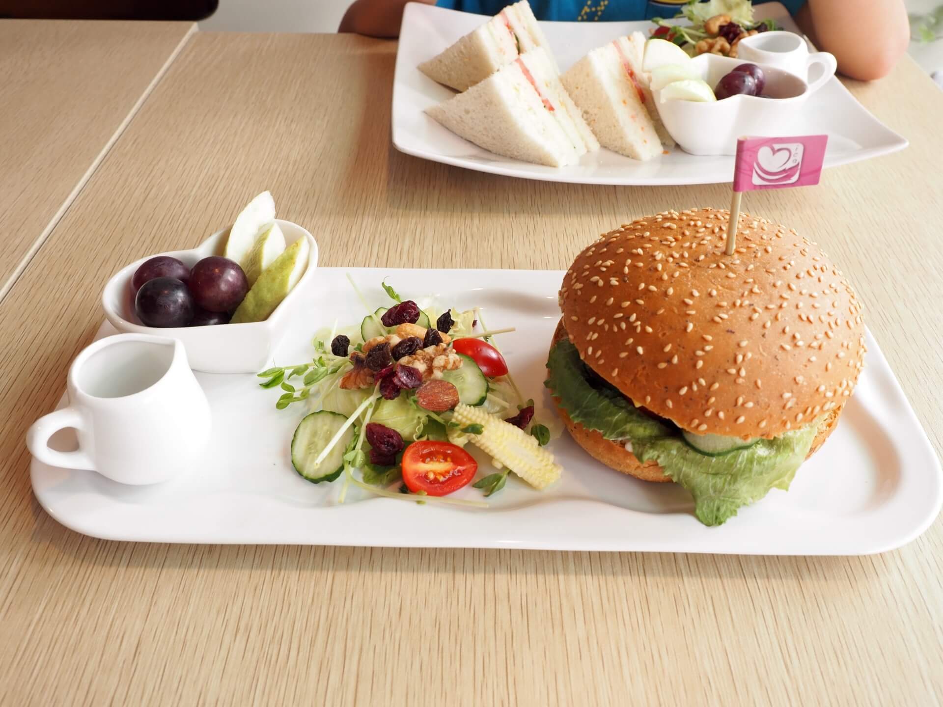 照燒酥排堡套餐(忘了拍飲品)