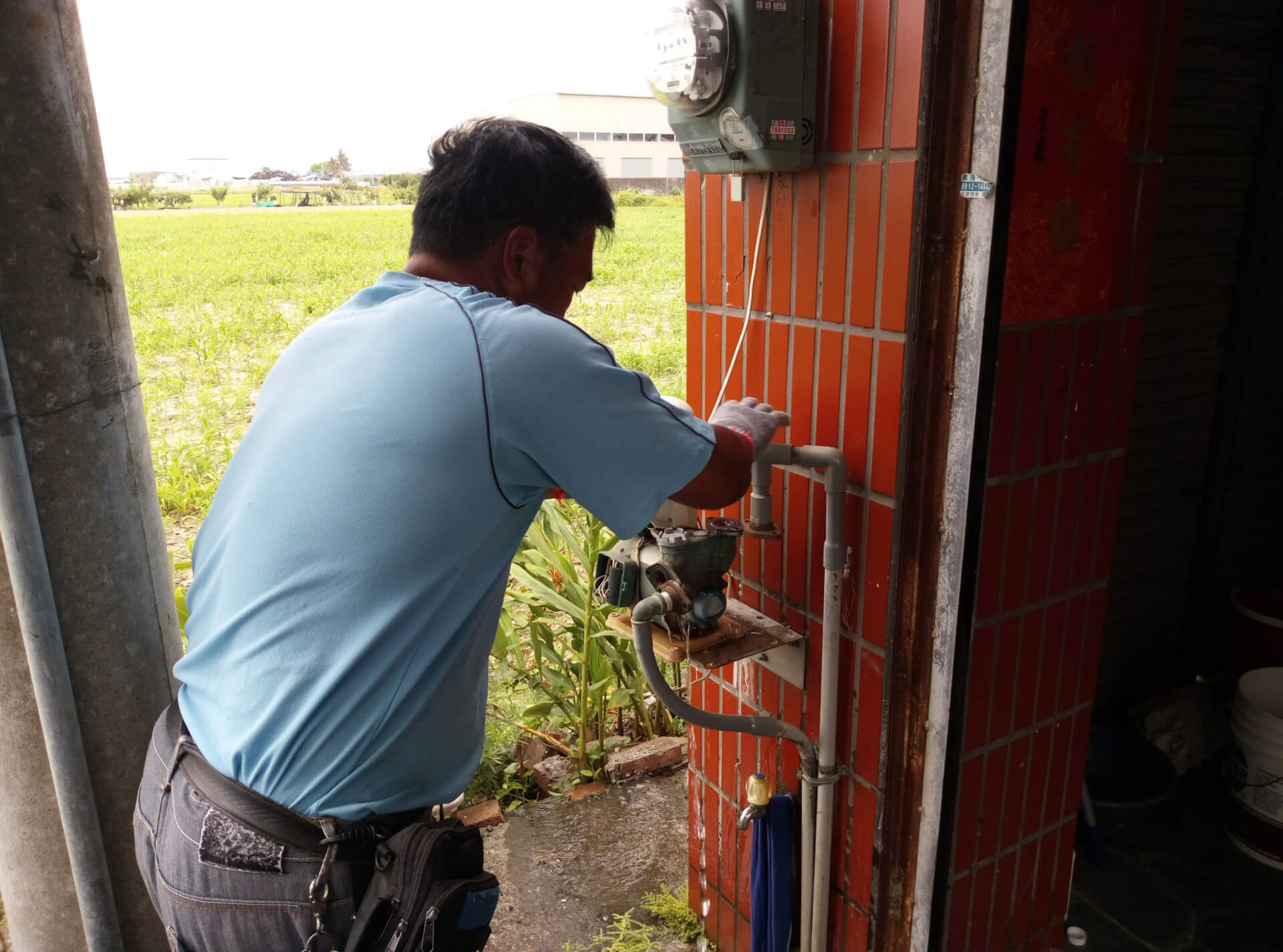 拆卸舊抽水馬達