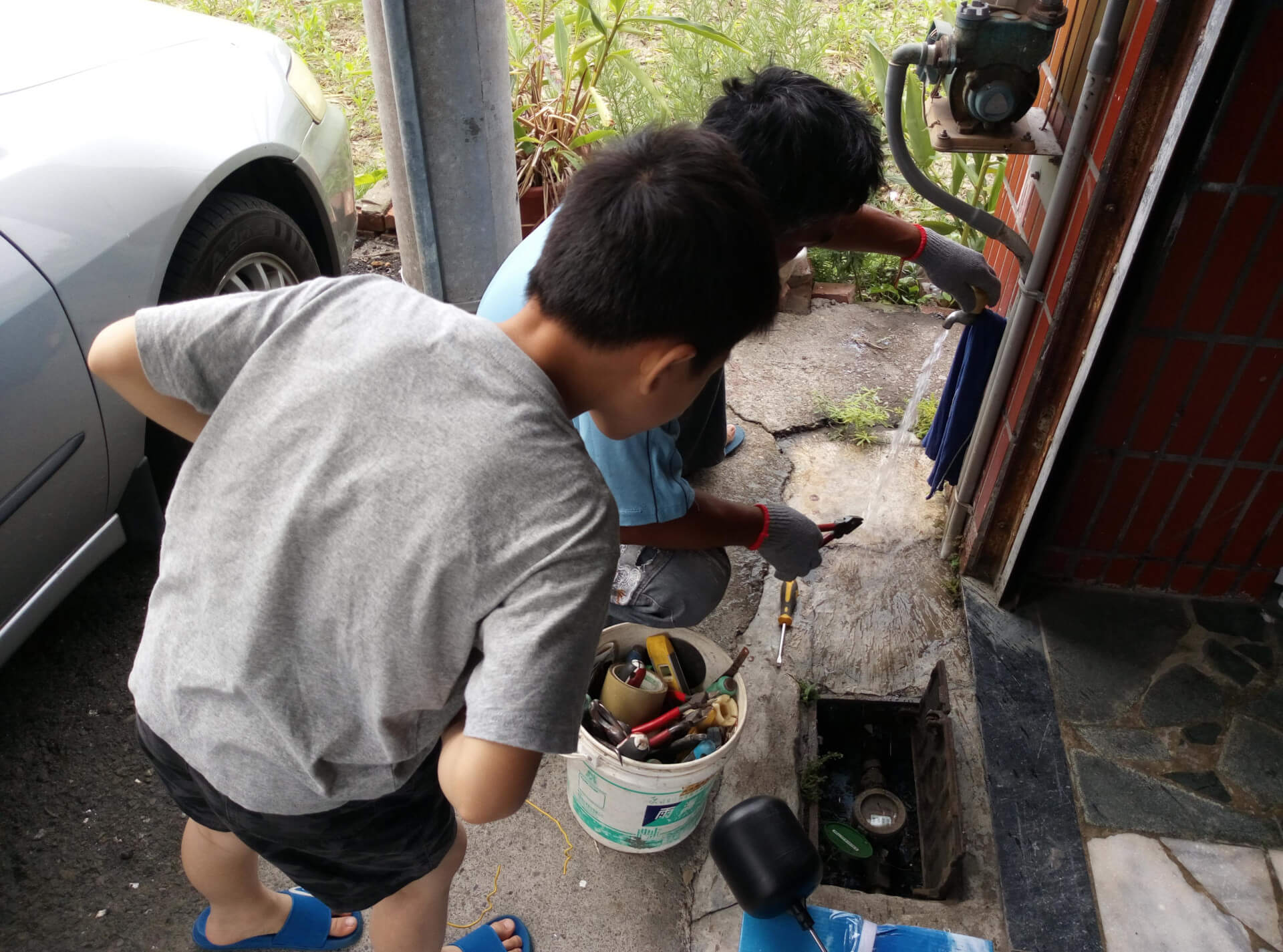 關閉水表前開關