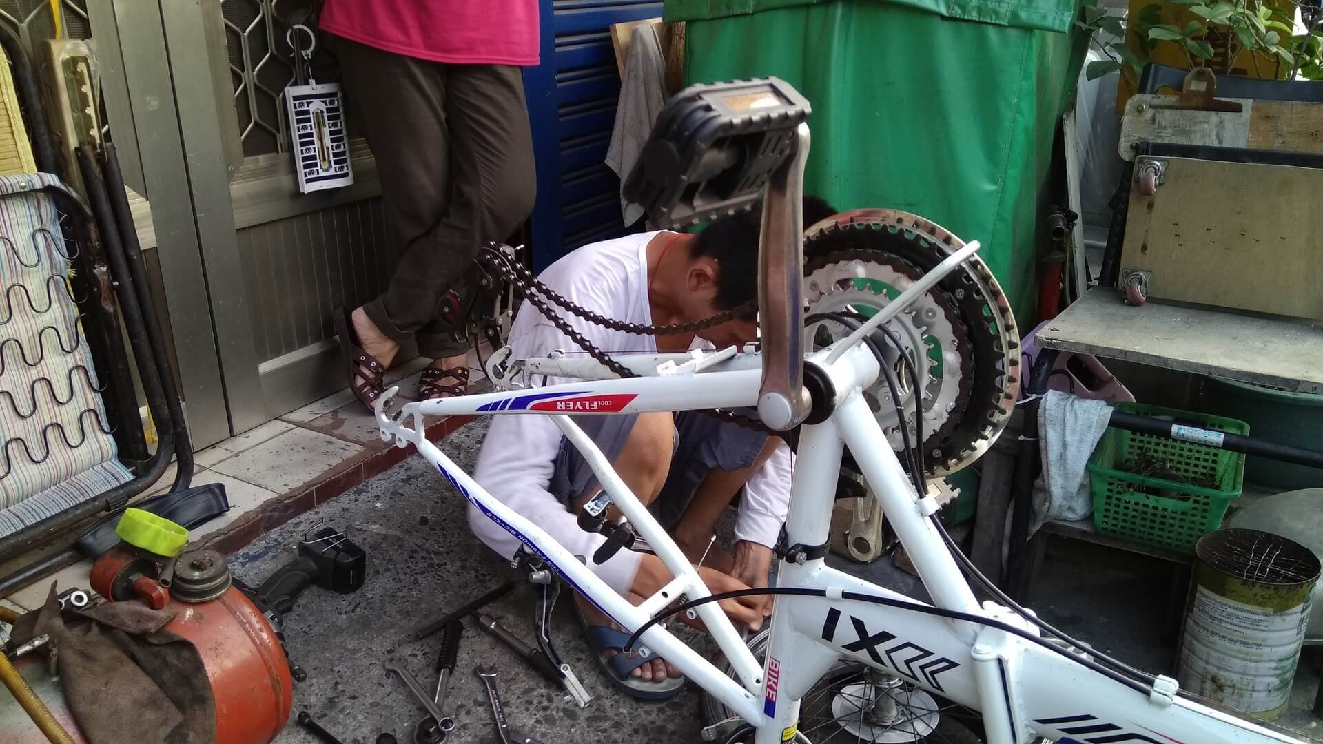 拆卸腳踏車輪胎