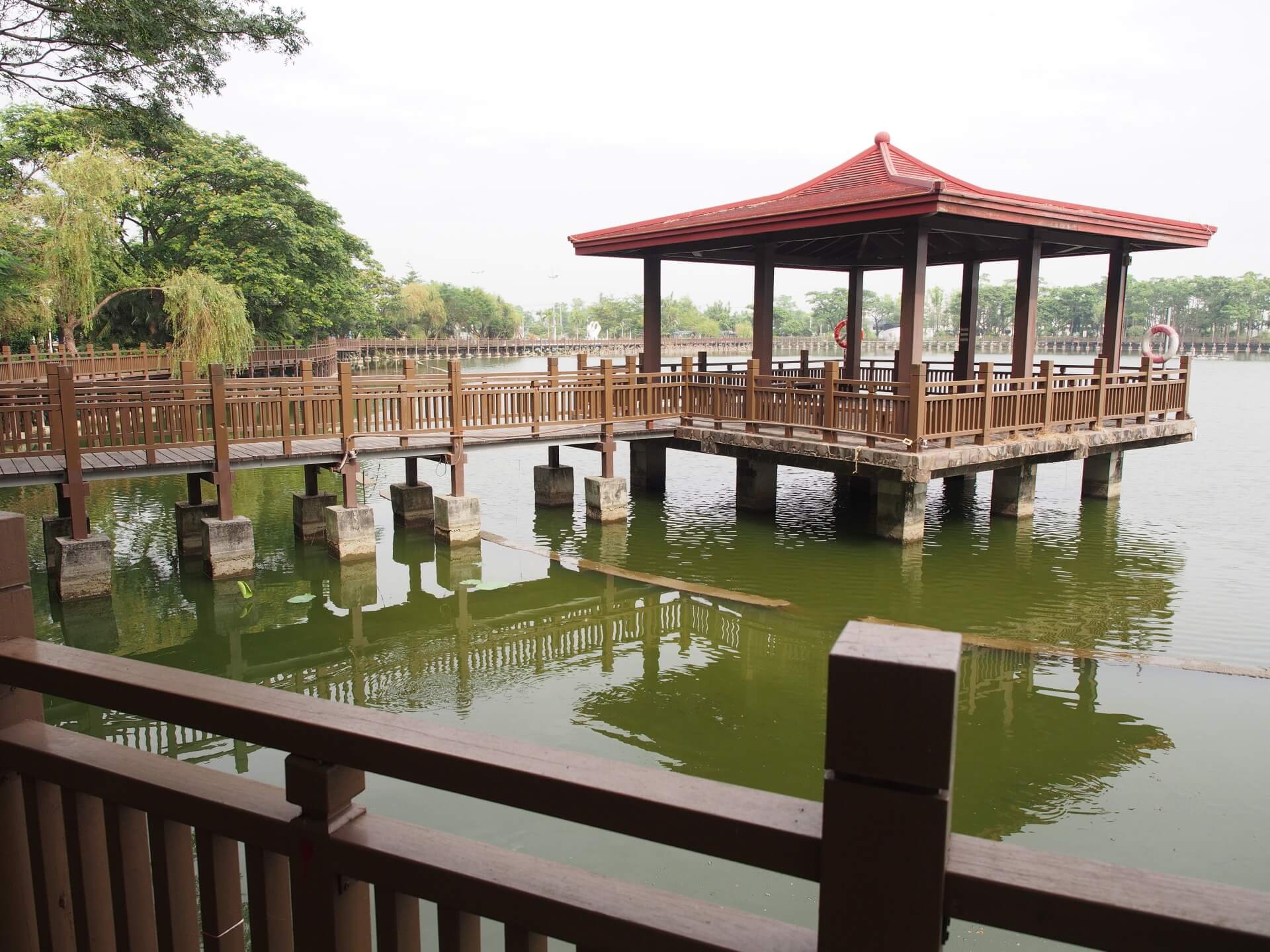 天鵝湖環保水上公園