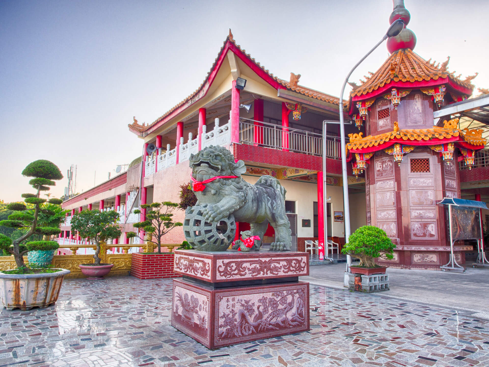 孚佑宮仙公廟主殿石獅子