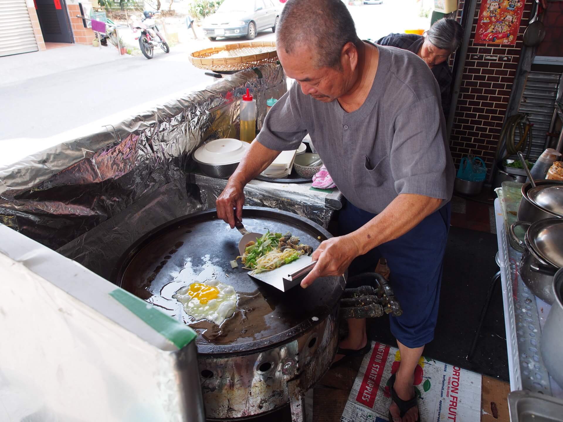 蚵仔煎（製作過程）