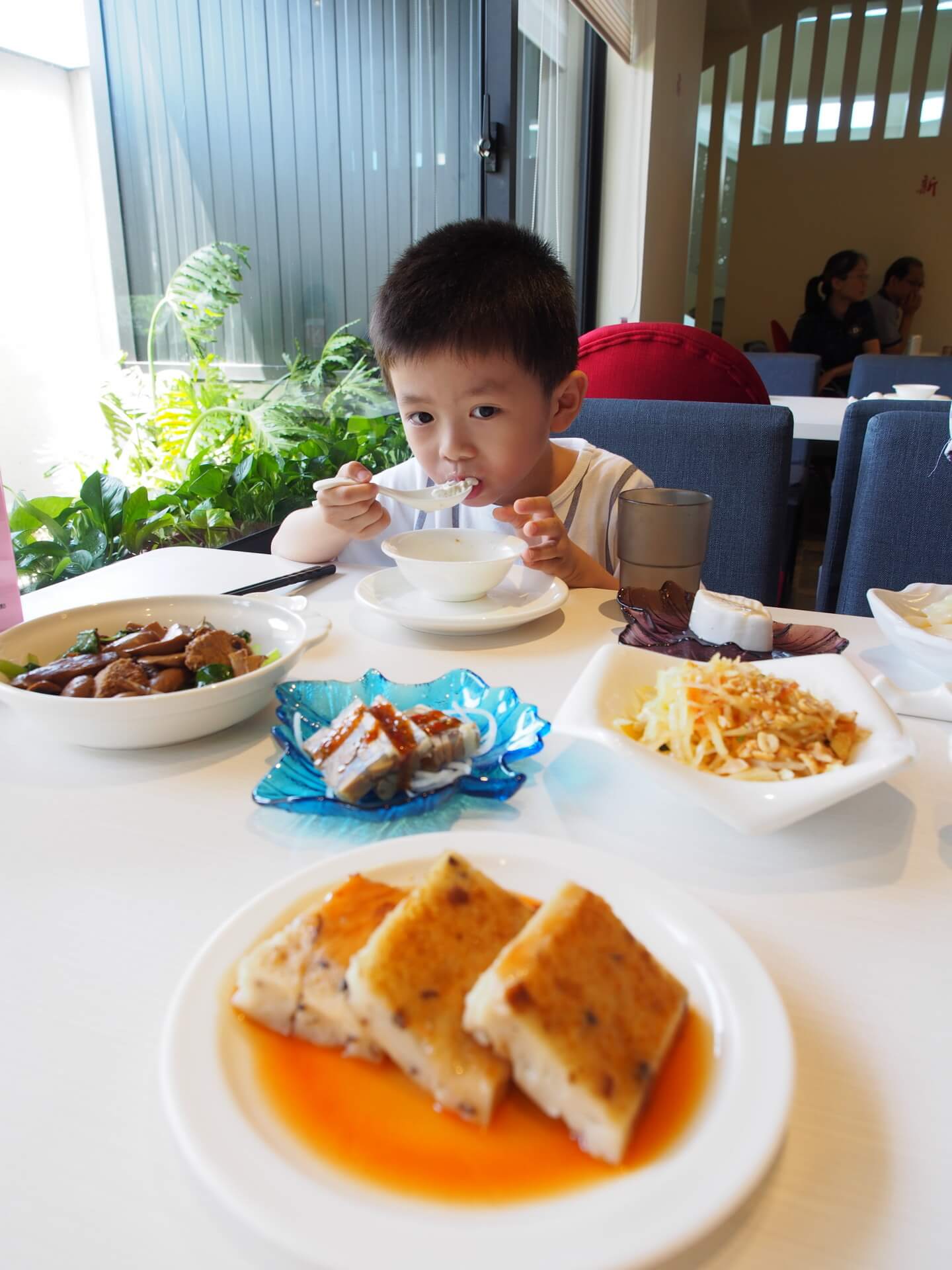 阿玄吃花生小豆腦