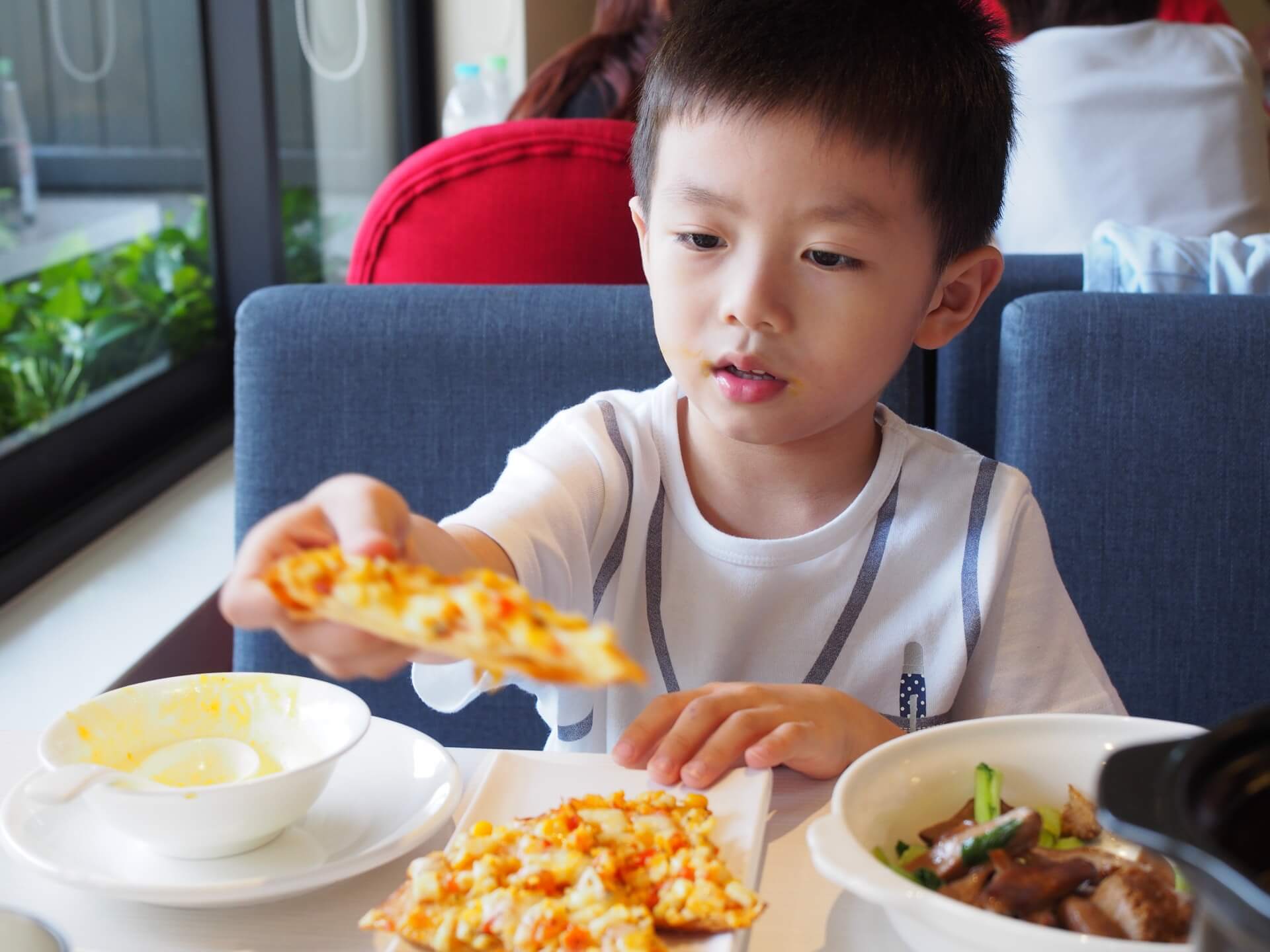 阿玄吃塔塔薄餅