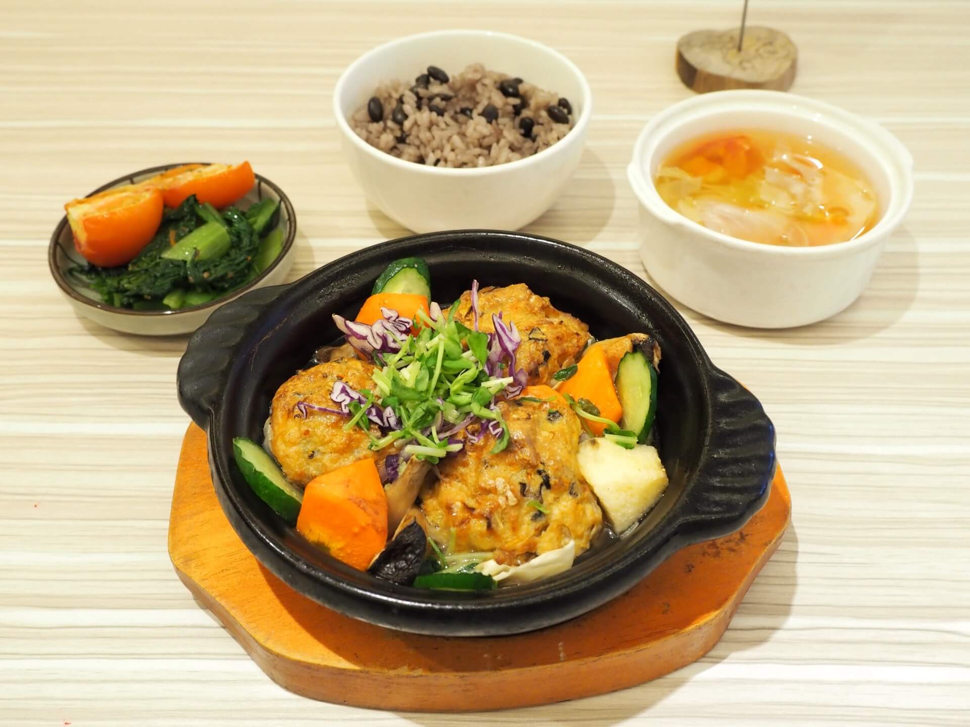 蔬食紅燒獅子頭（套餐）