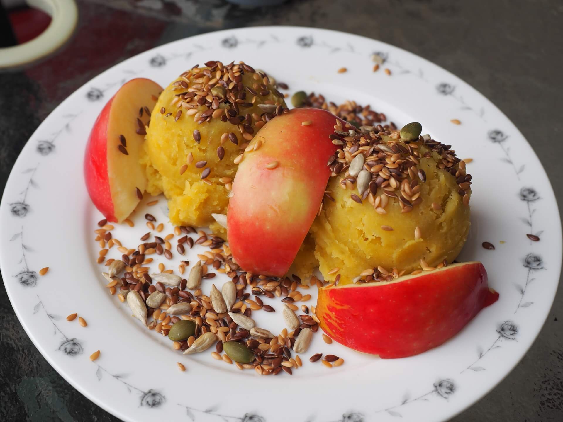 堅果地瓜泥+蘋果