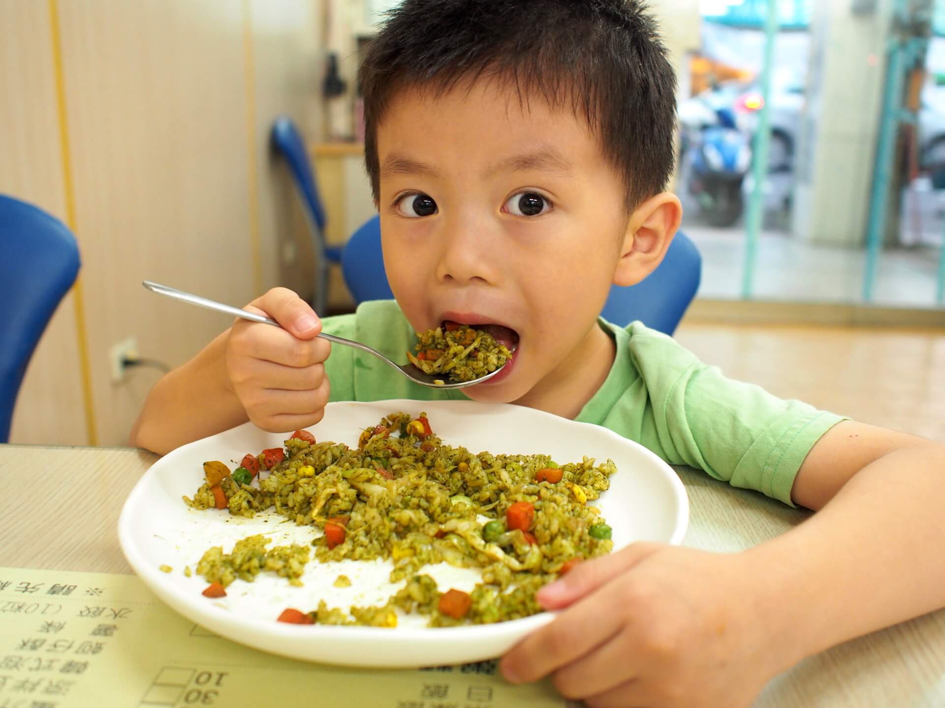 阿玄吃香椿炒飯