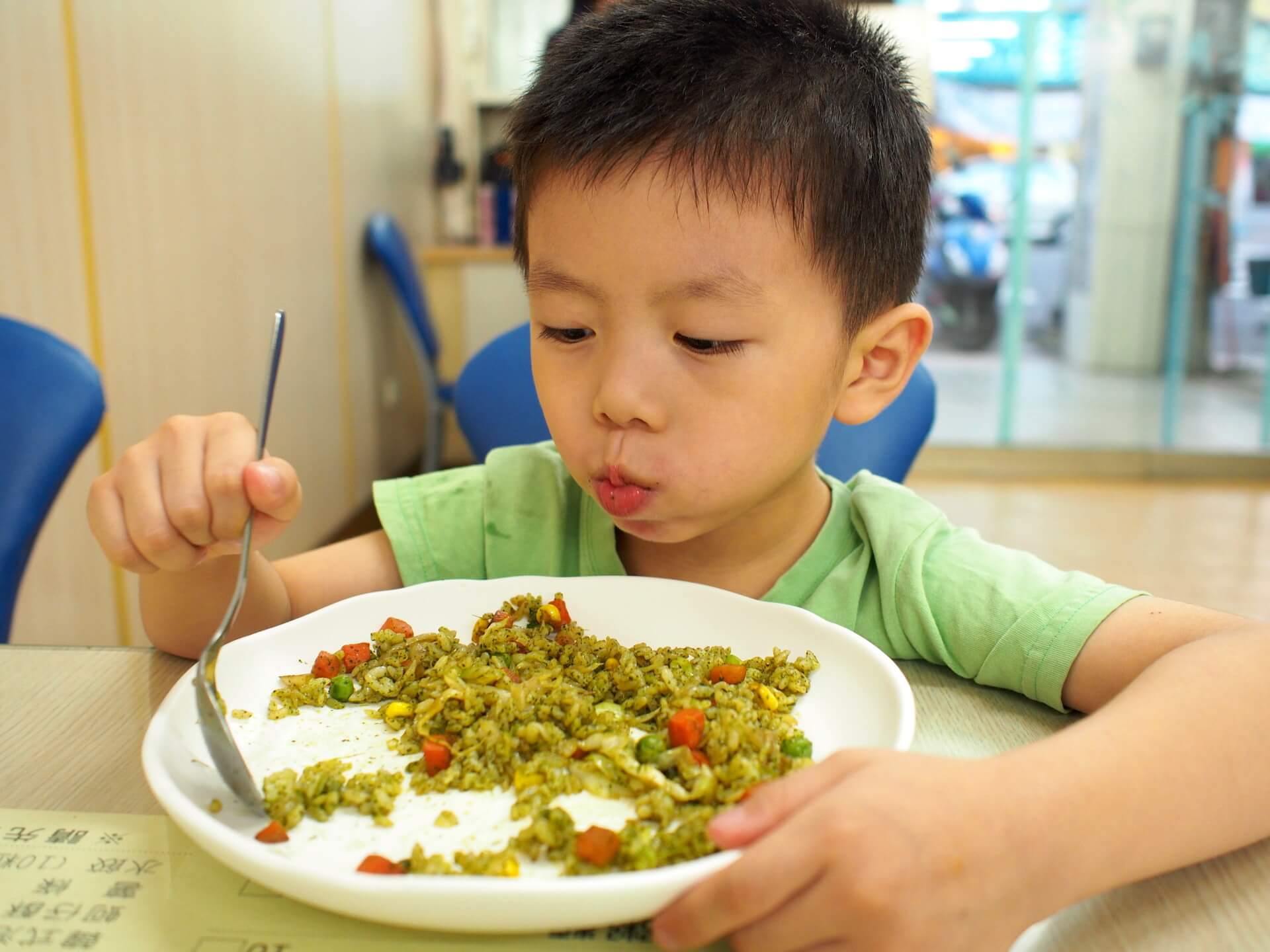 阿玄吃香椿炒飯