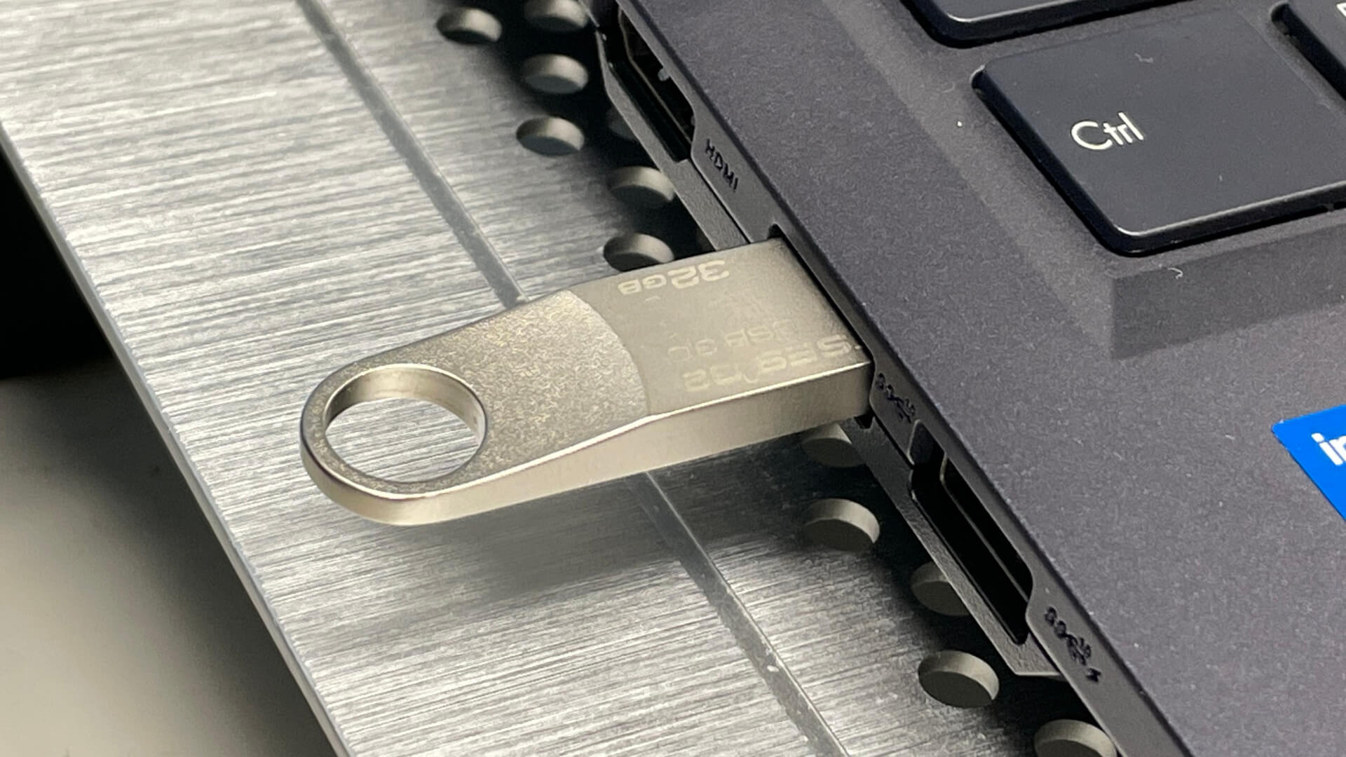 USB 隨身碟