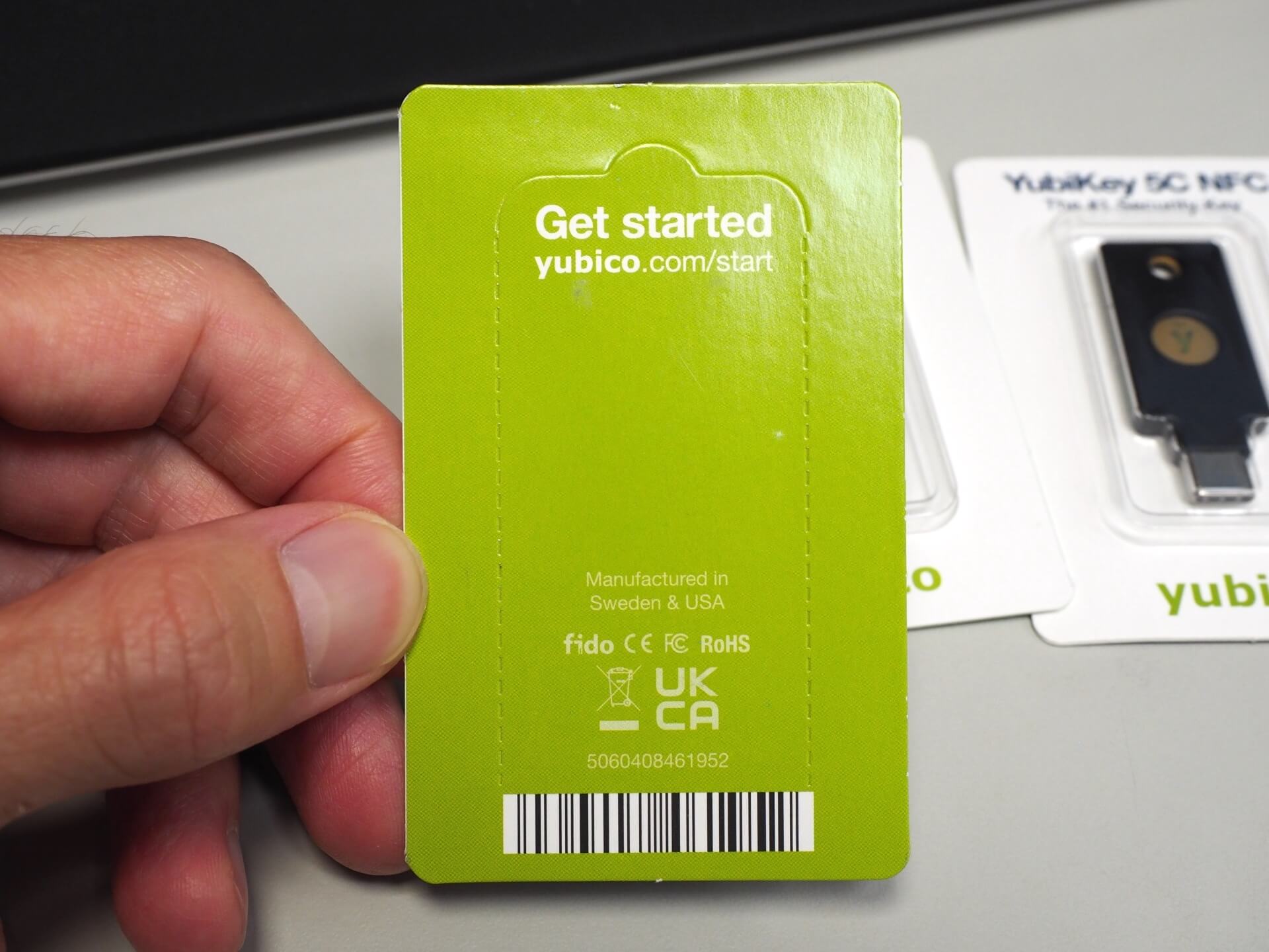 Yubico Security Key NFC 包裝背面