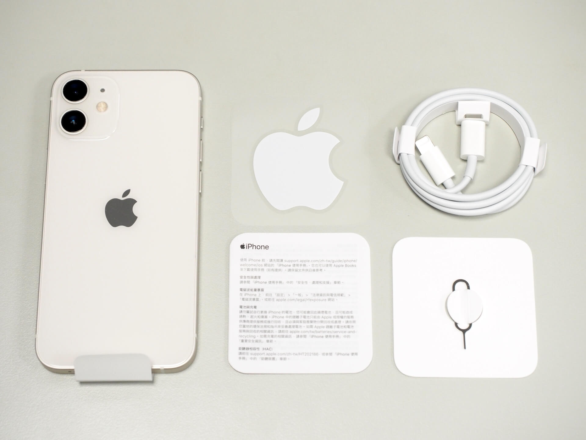 iPhone 12 mini 手機與配件