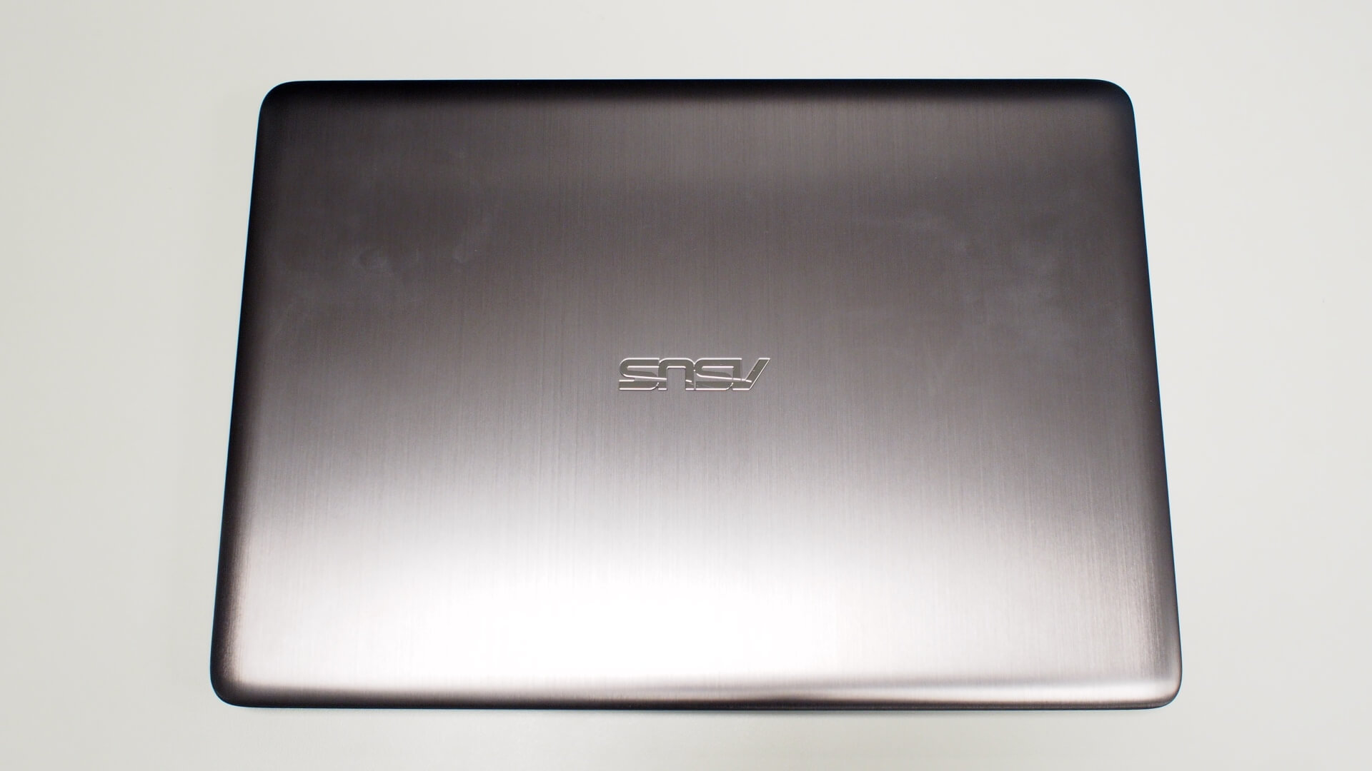 ASUS K401U 筆記型電腦