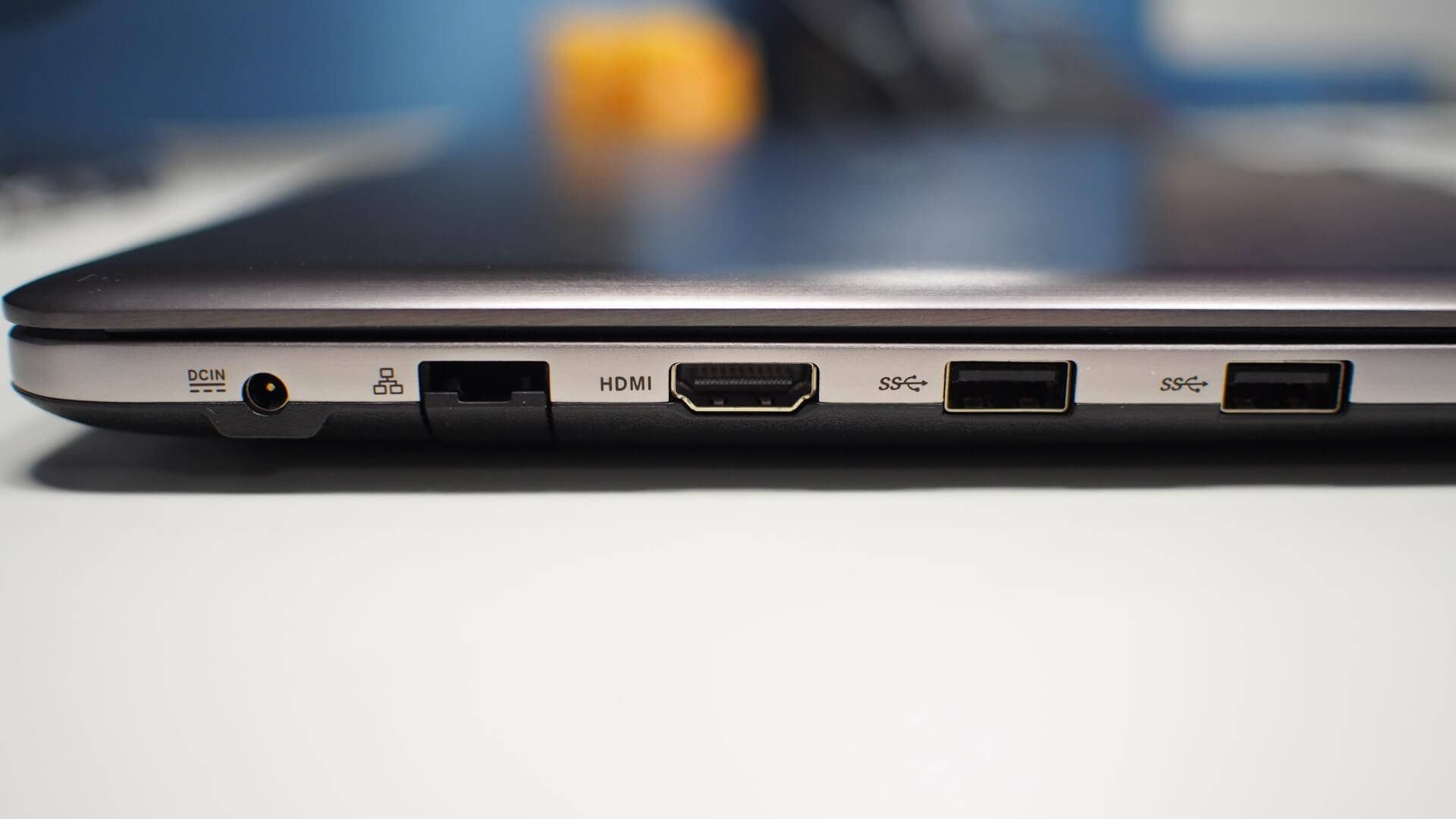 ASUS K401U 筆記型電腦插座