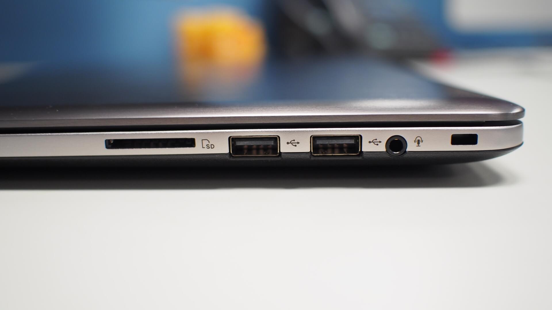 ASUS K401U 筆記型電腦插座