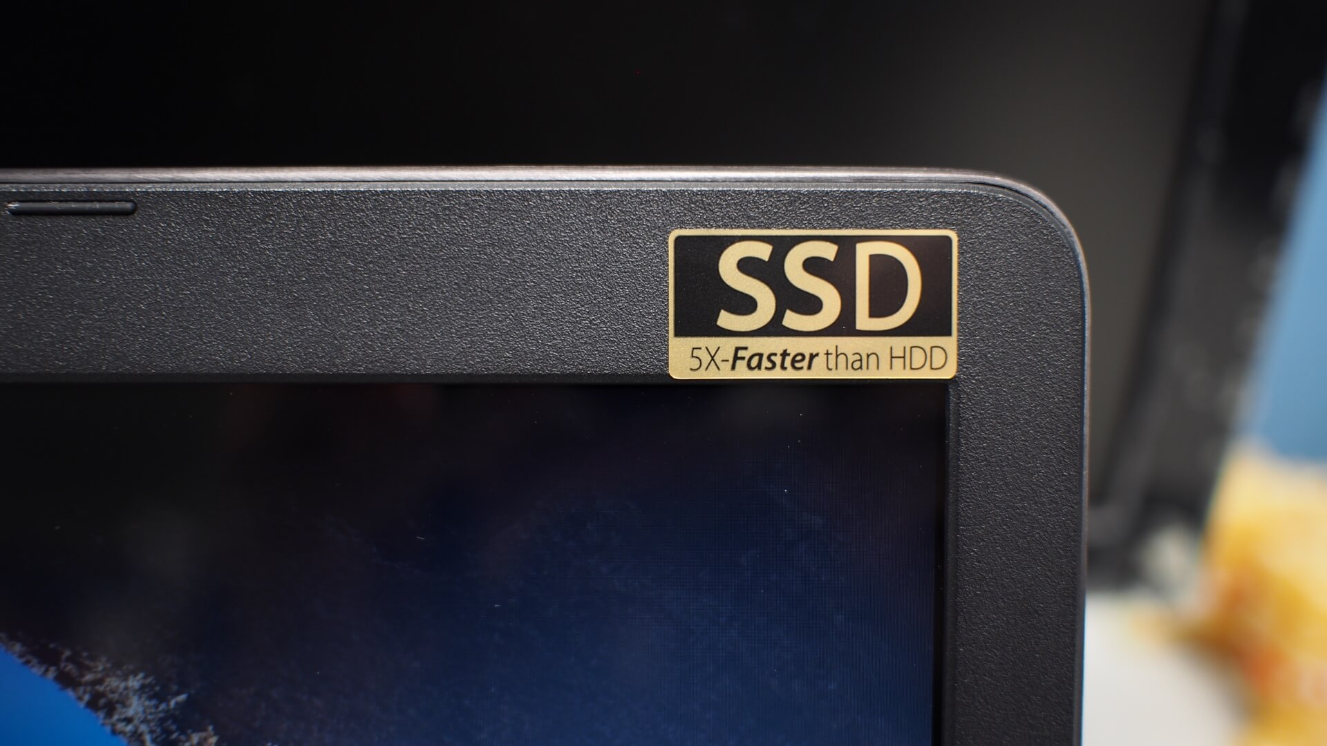 ASUS K401U 筆記型電腦