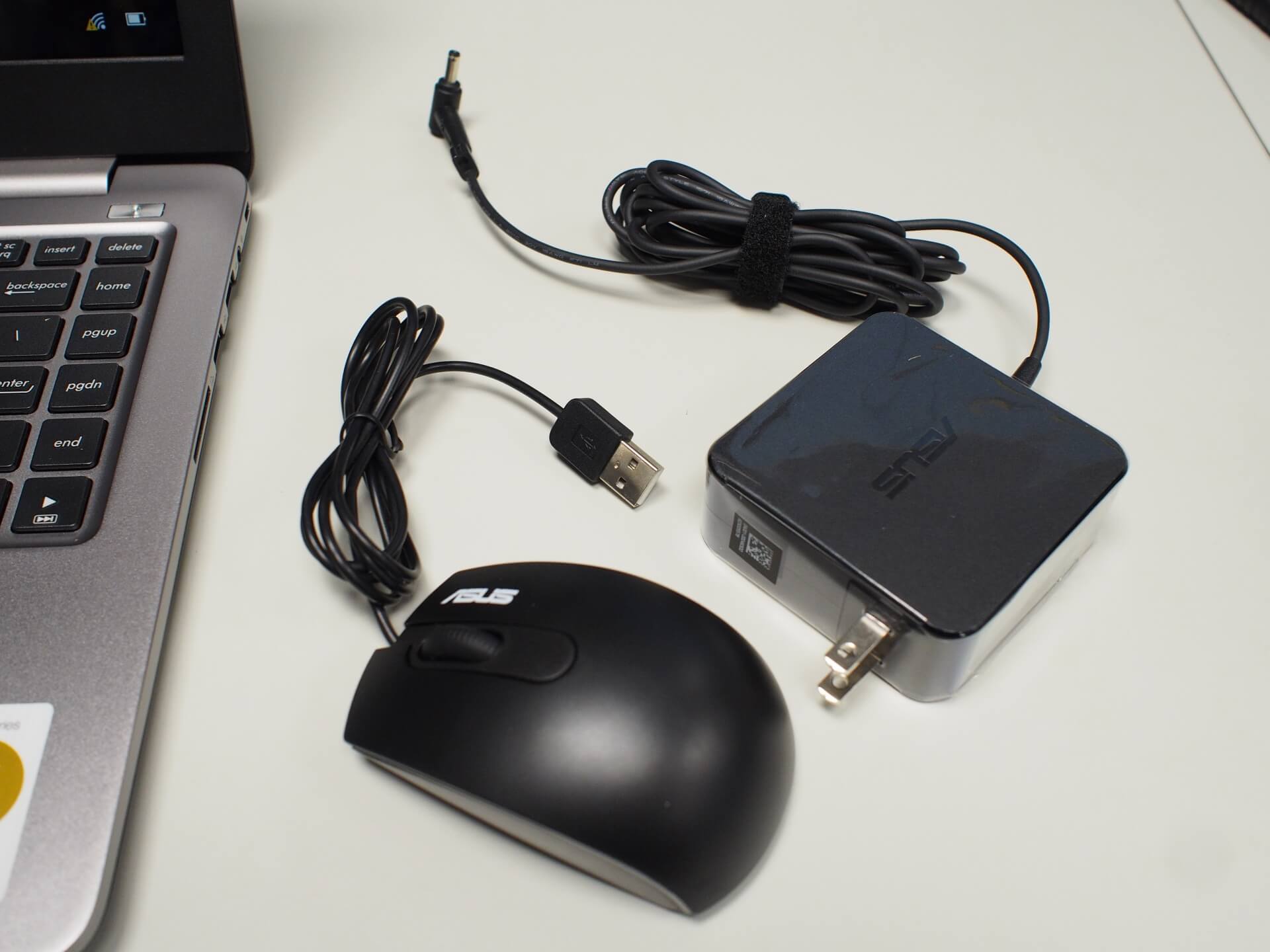 滑鼠與電源供應器