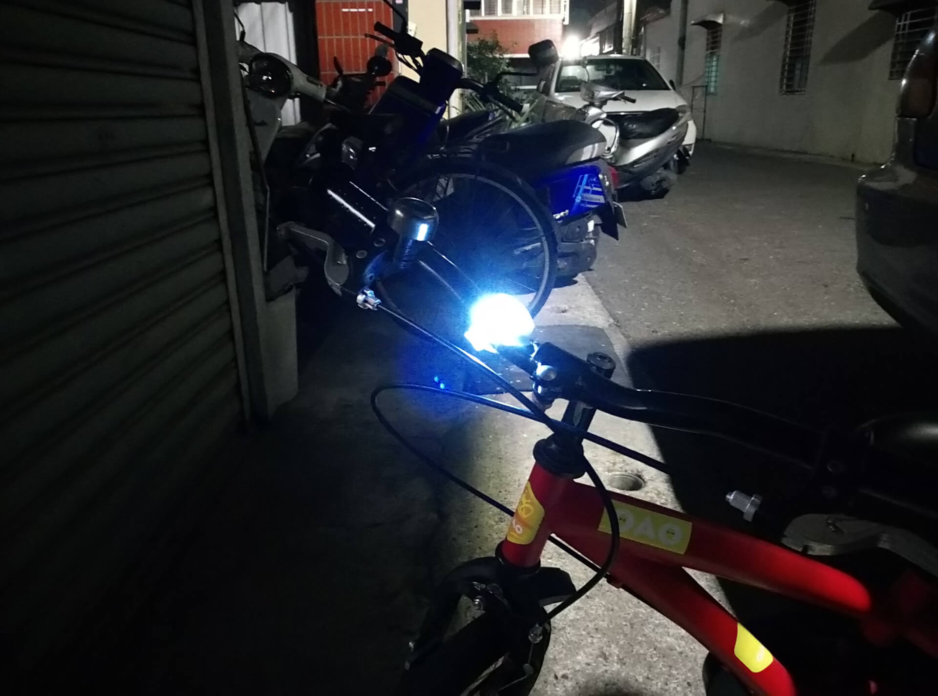 自行車 LED 警示燈