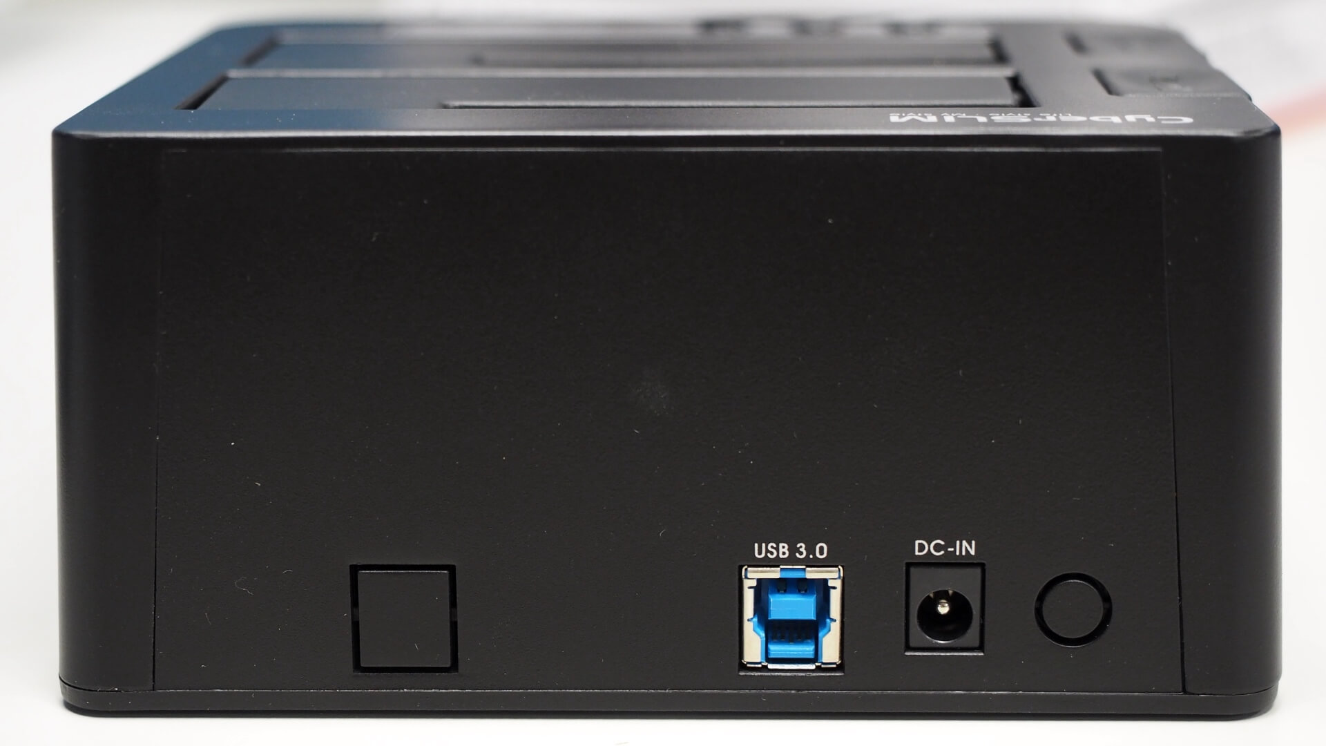 USB 3.0 與電源插座