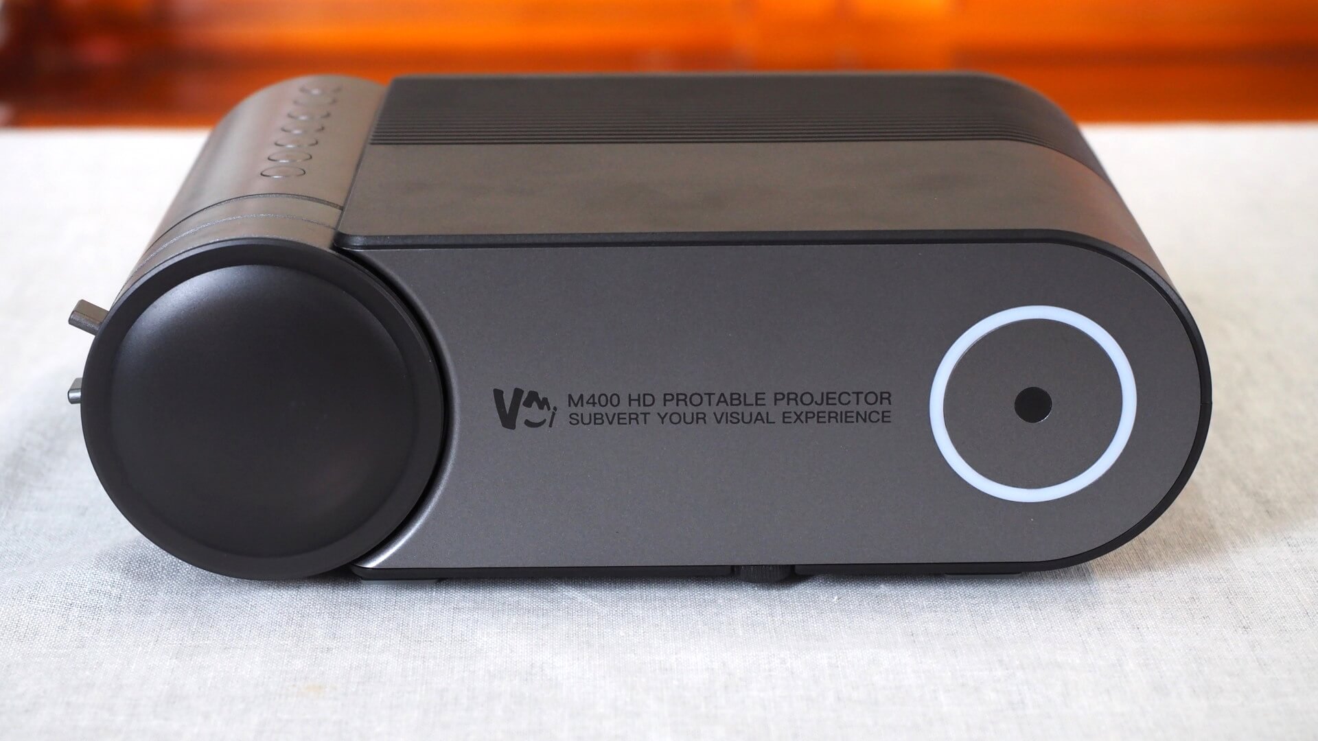 微米 M400 微型投影機