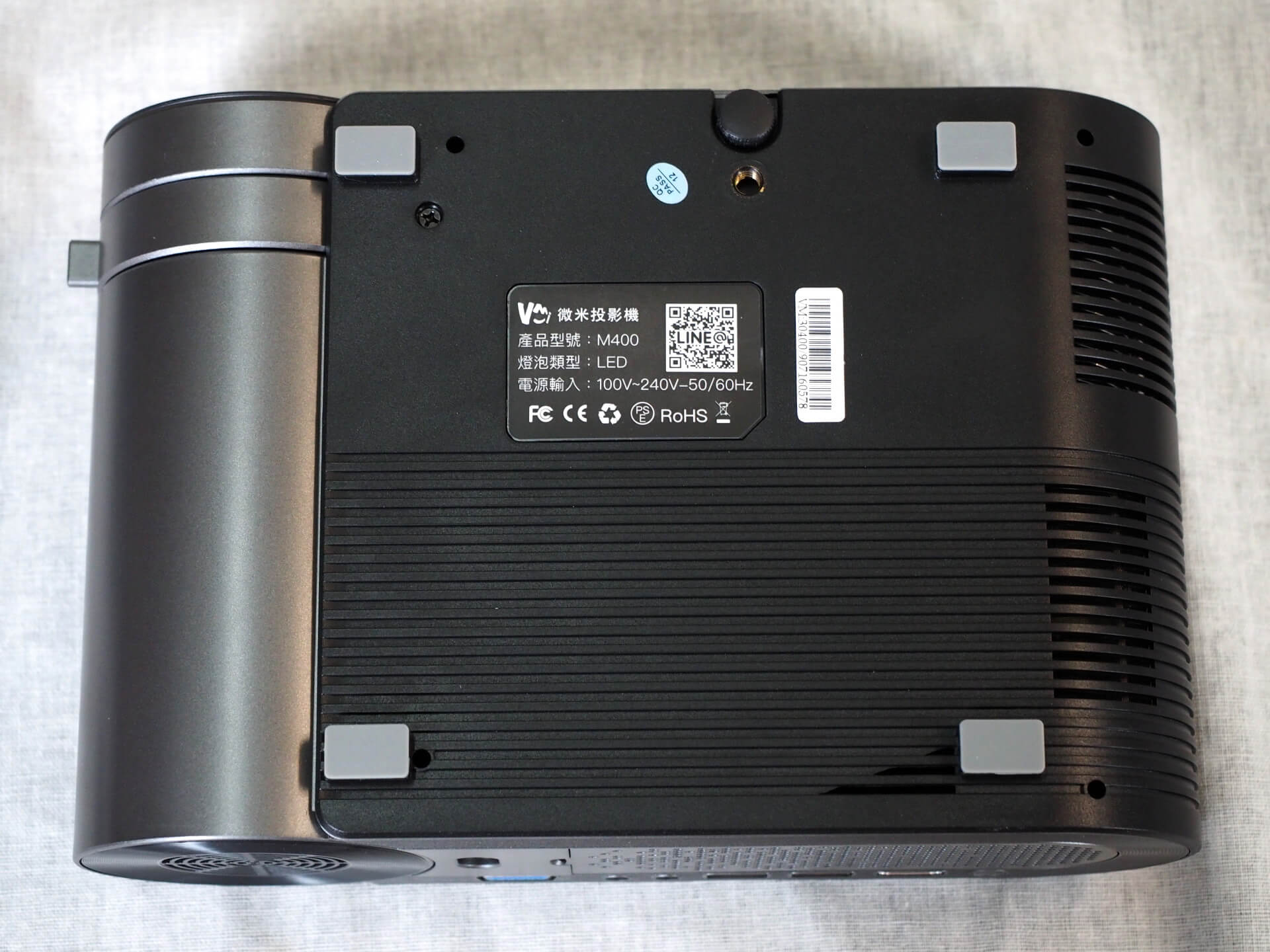 微米 M400 微型投影機